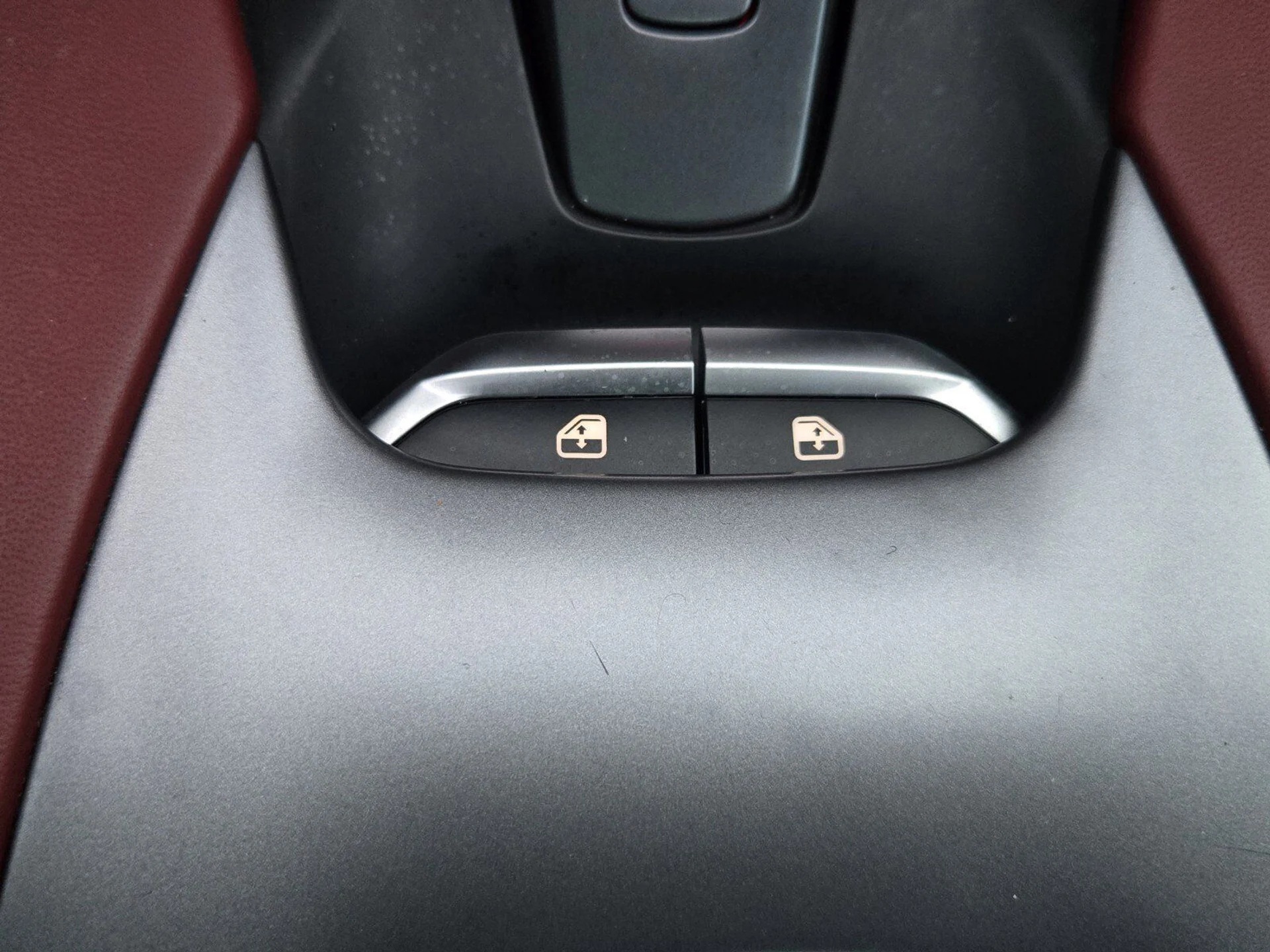 mph034_1857929040_12e48df1f5bacf51ad5238b820ccf4edx_2e751b5431