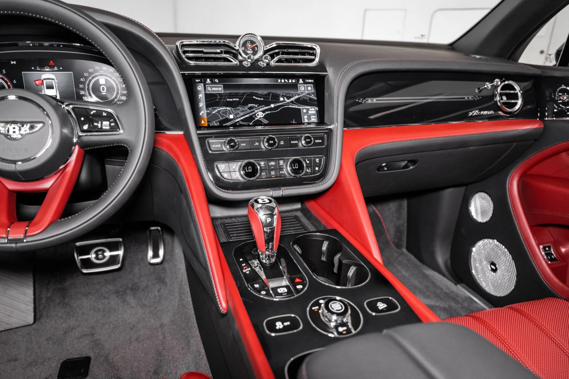 mph034_18590869_New_2025_Bentley_BENTAYGA_EWB_AZURE_V8_Azure_V8_1749659689_3c863ccfdb