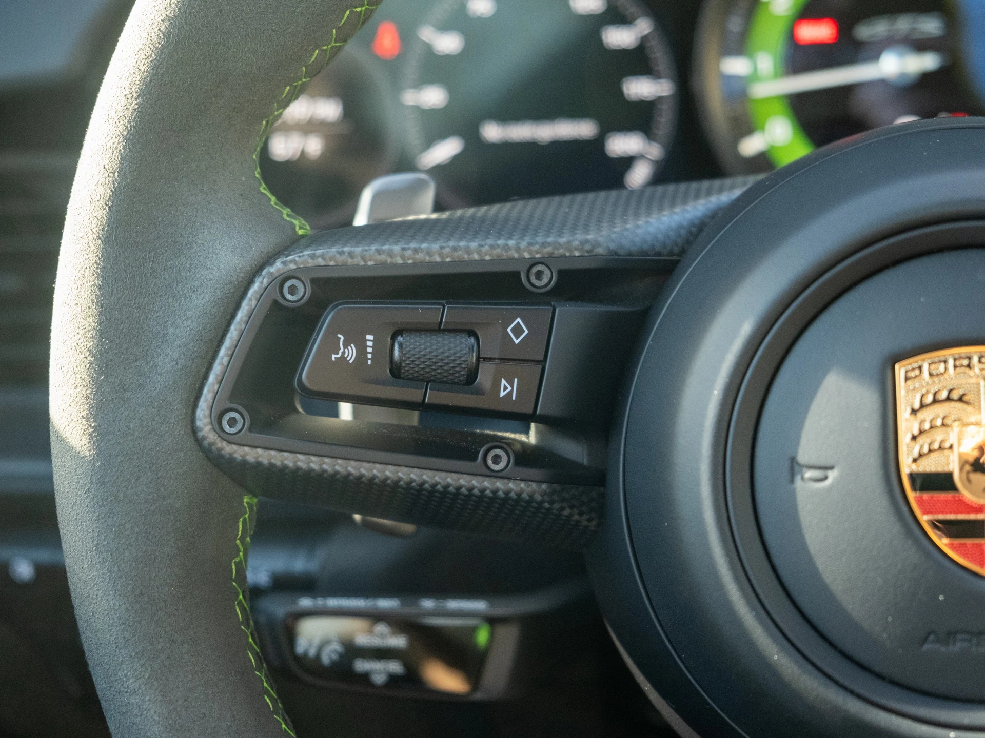 mph034_1865360971_35_7bf9d28d6a