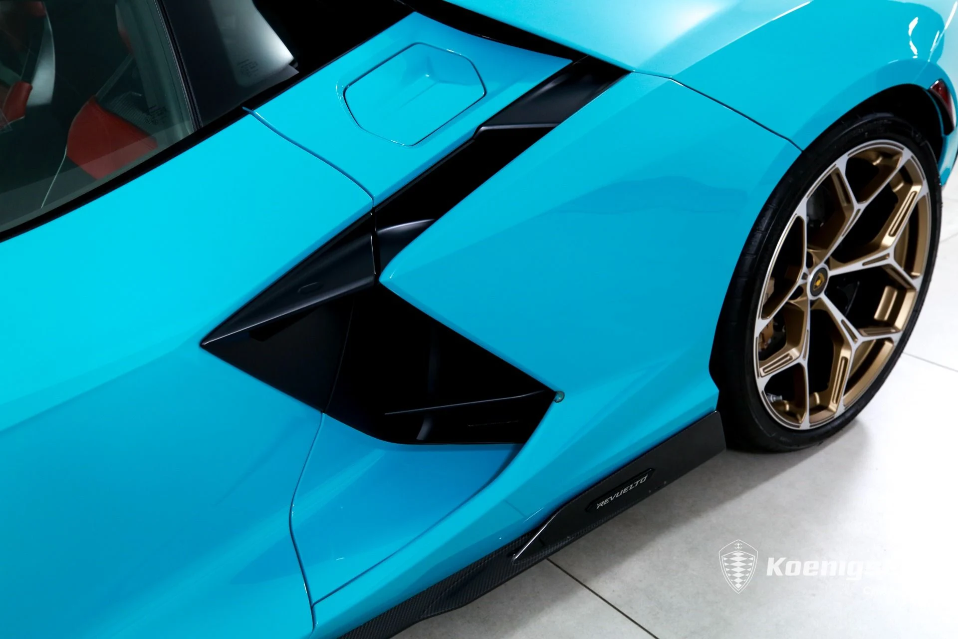 mph034_1871125537_Used_2025_Lamborghini_Revuelto_1783438439_d6222b1ea0