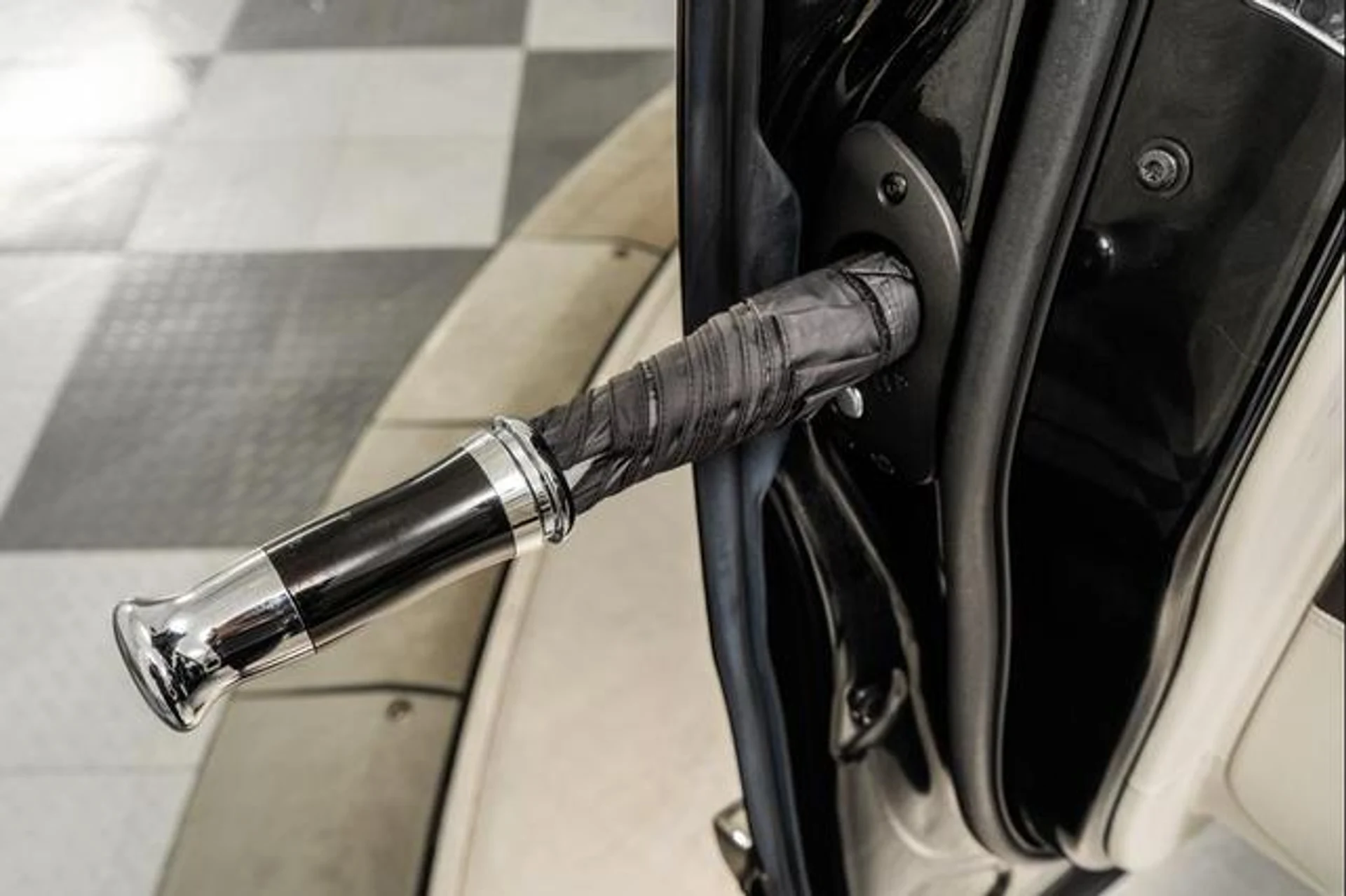 mph034_1871976140_y6tdf_Gx4j8_ILUQ_5u_MJ_Slm_AI_Umqk_3e3cd0fa57