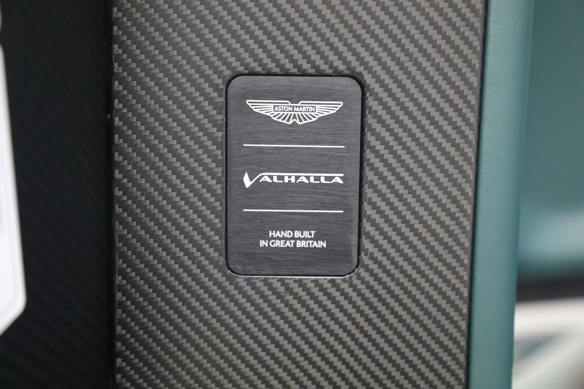 mph034_1878097183_New_2026_Aston_Martin_Valhalla_1779312617_e016631843