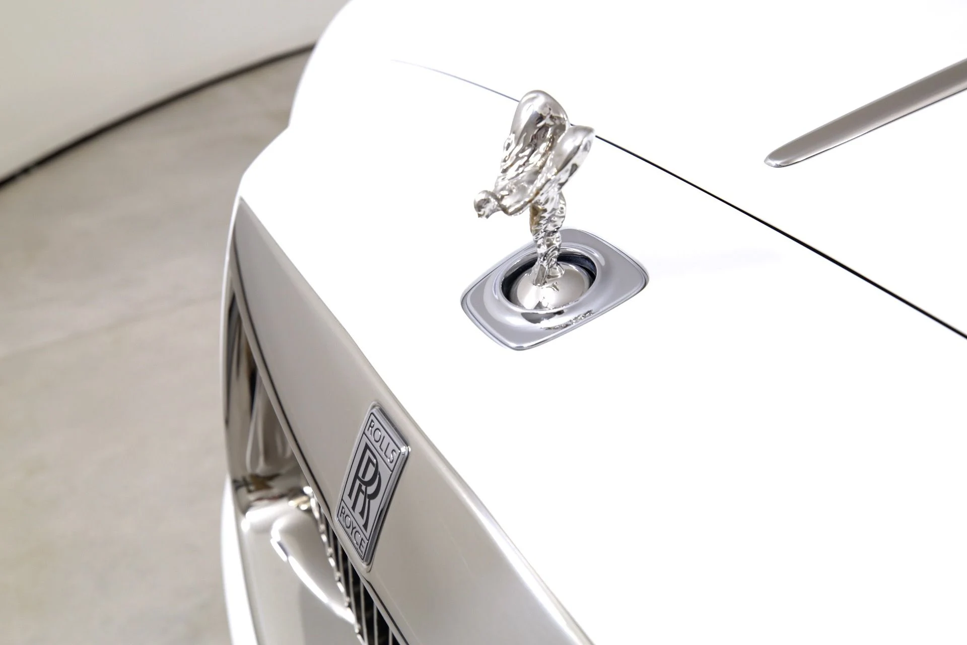 mph034_1920460891_Used_2018_Rolls_Royce_Dawn_1750953532_541998742b