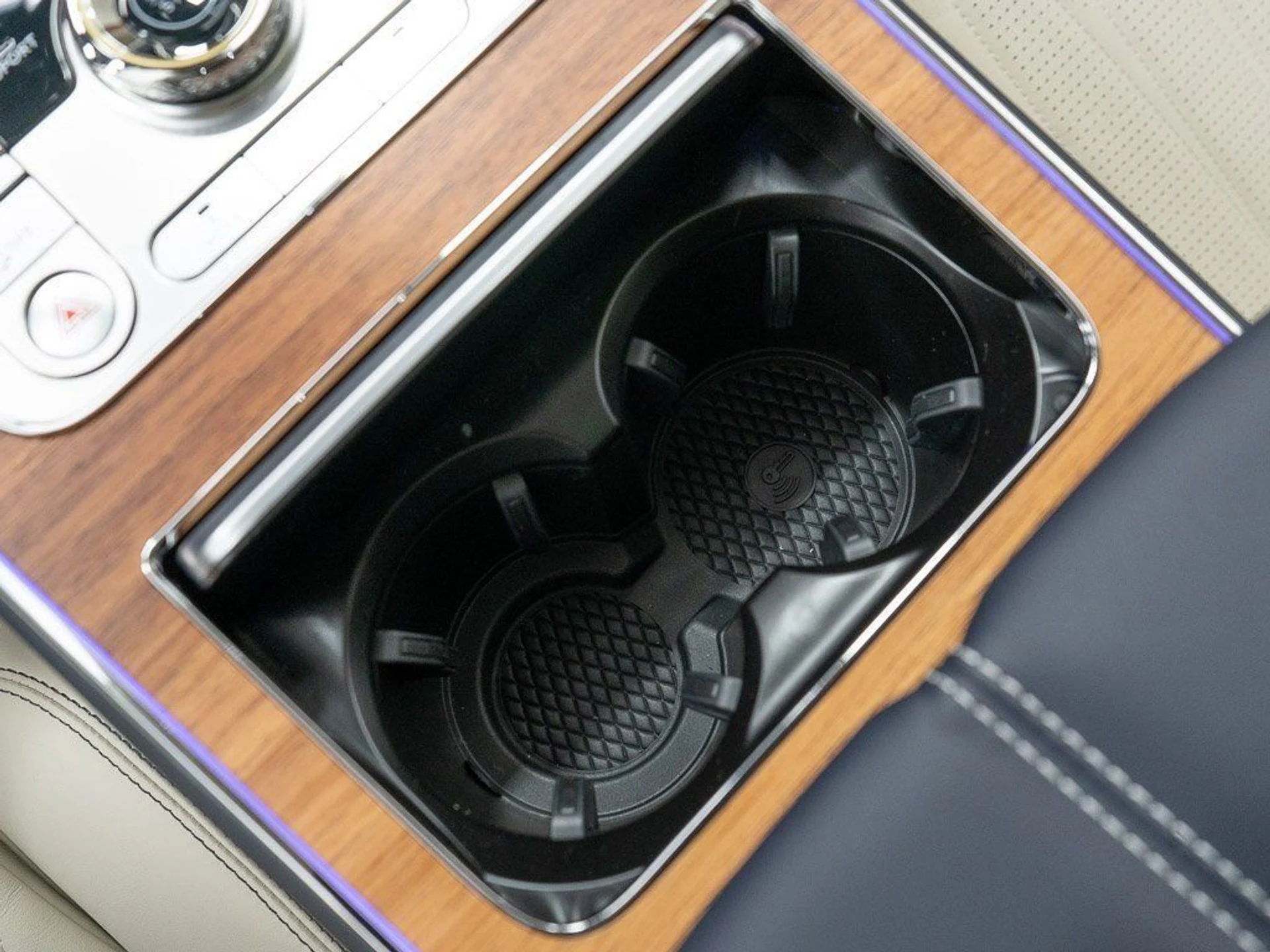 mph034_1928436024_8d96d0221922dfd6cb4efd3148cd2f76_a4b05fe677