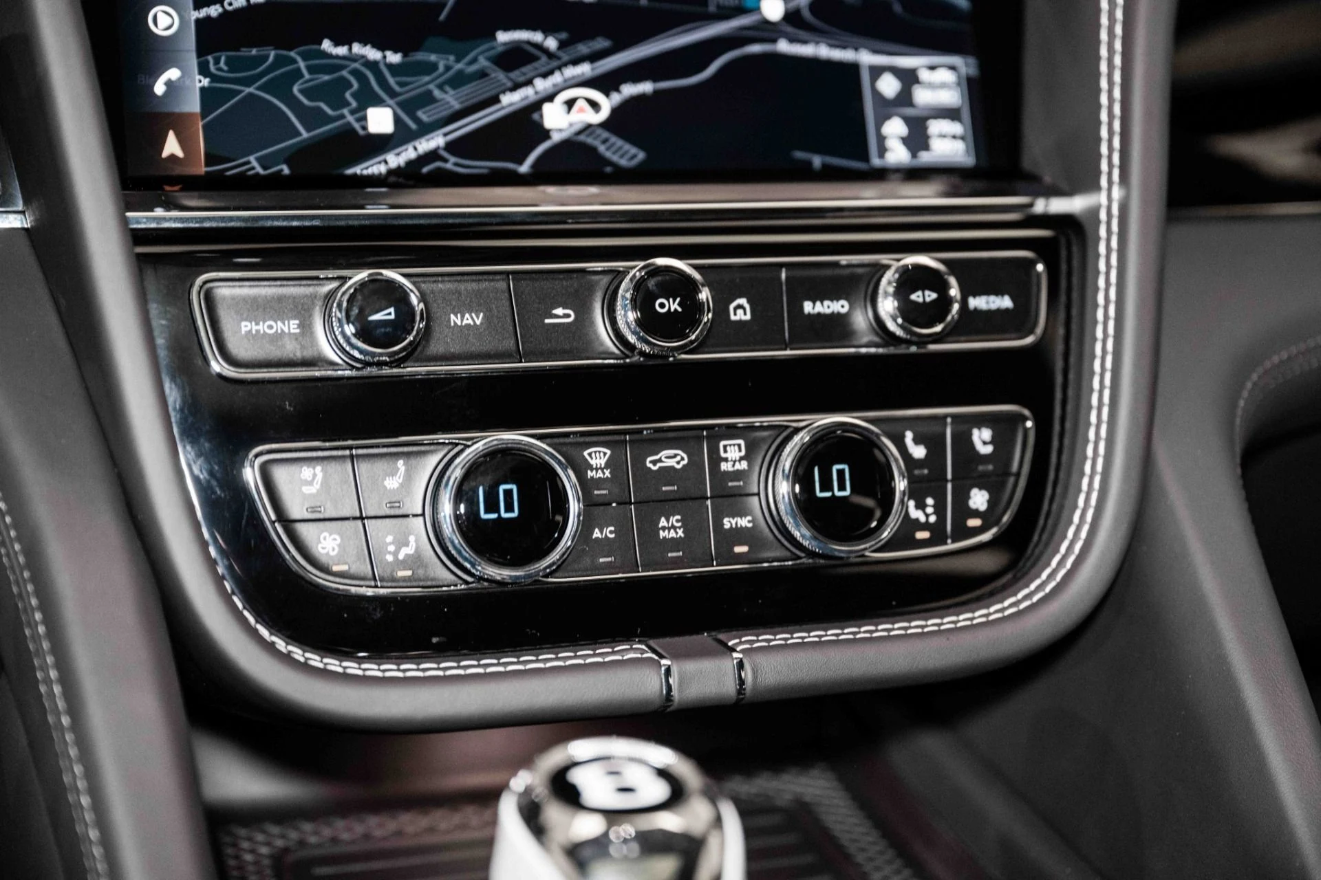 mph034_1936055103_Used_2024_Bentley_Bentayga_S_V8_1759780354_3350a18b92