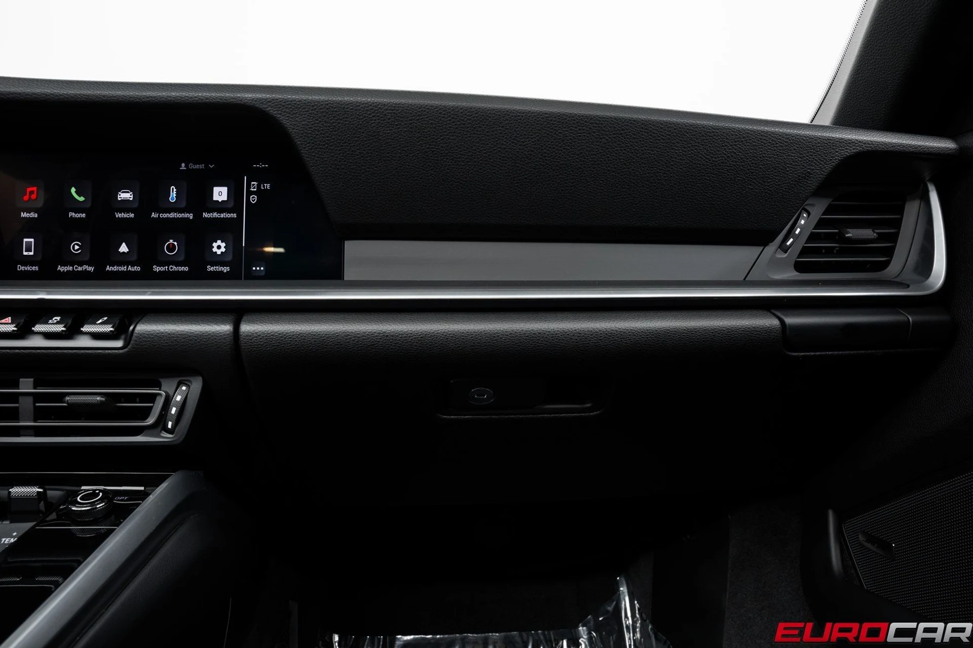 mph034_1976891359_image_35_3657d96360