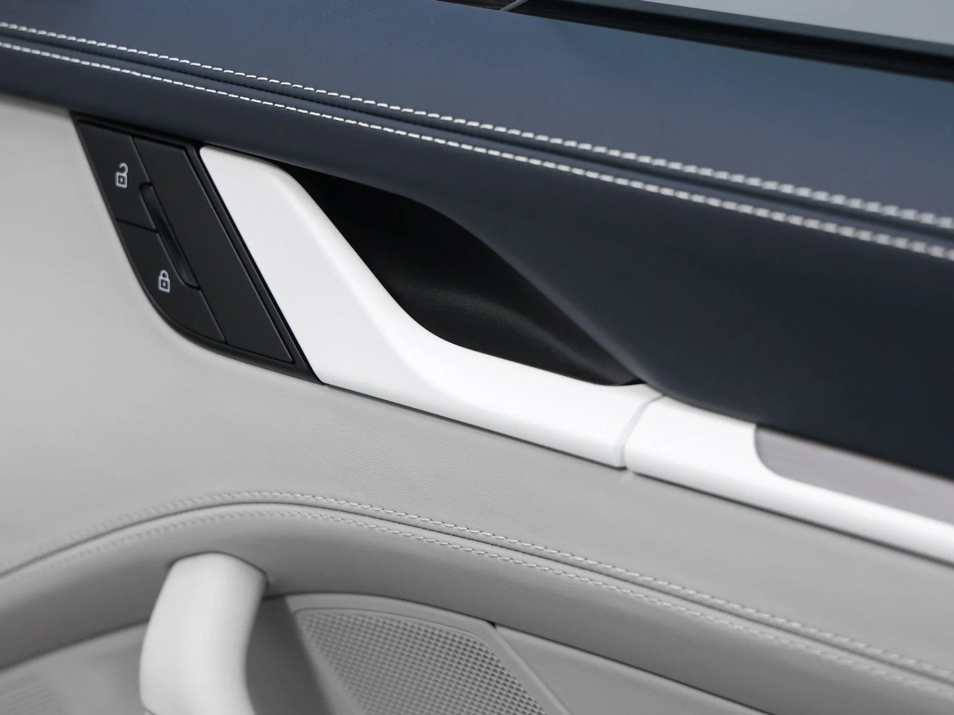 mph034_197948361_35_4582b9b90a