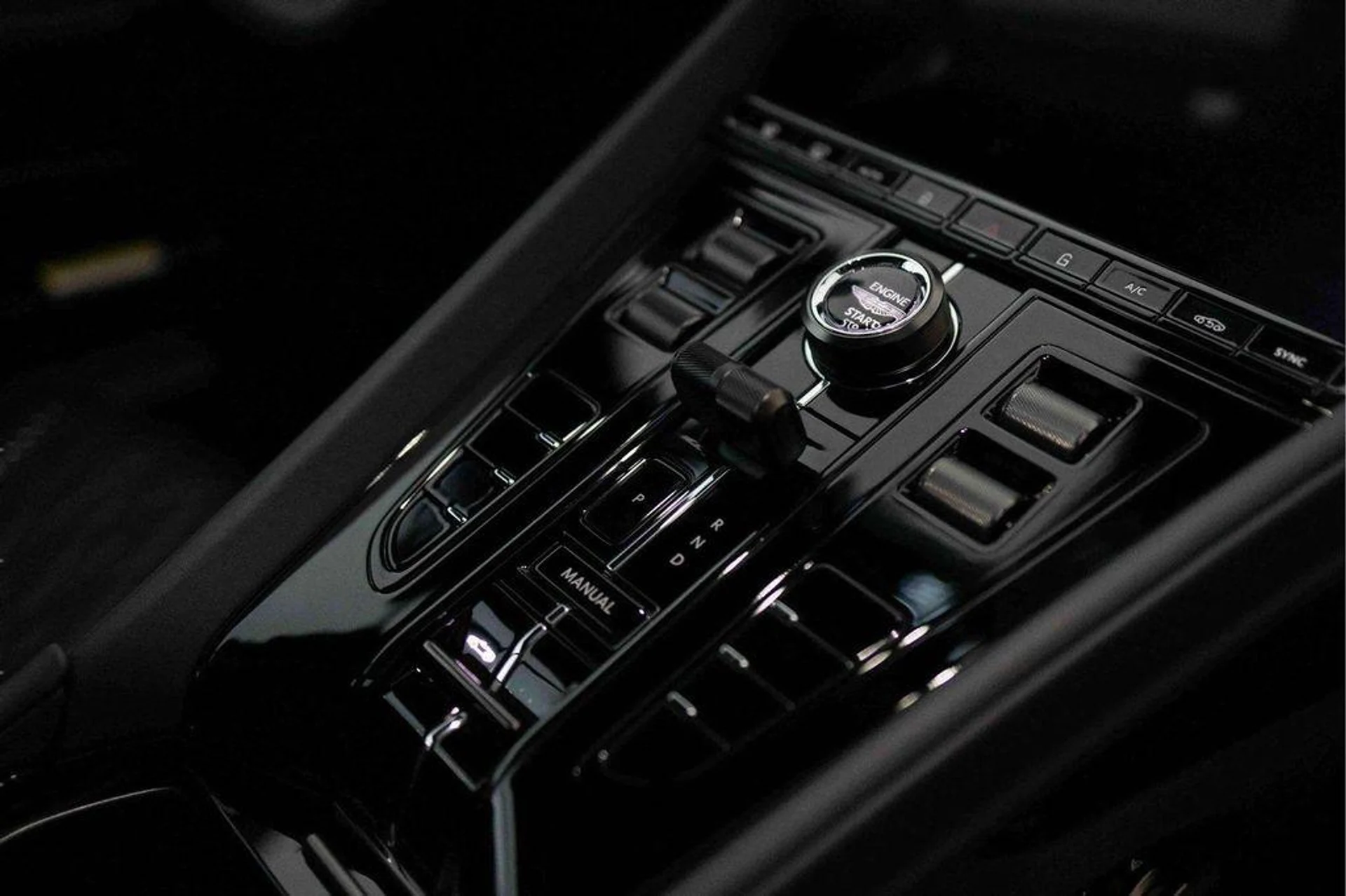 mph034_1987545788_y_T_Wmg33ec_Wkjnb7_X5so_Zo_Gd_J_Zg_7d30097fe3