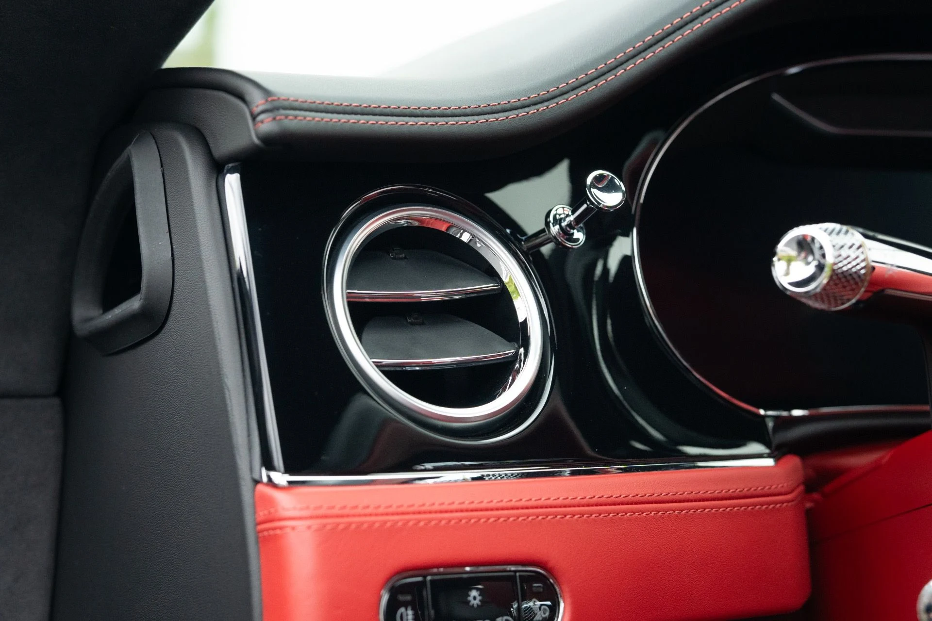 mph034_2001545667_Used_2022_Bentley_Continental_GT_V8_1769101024_f7bac1b00b