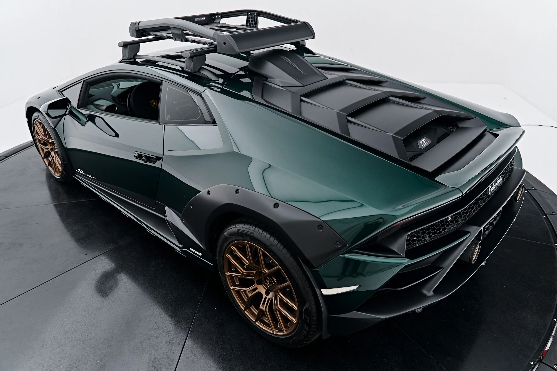 mph034_200344608_Used_2024_Lamborghini_Huracan_Sterrato_Base_1790364985_de05b1f6ca