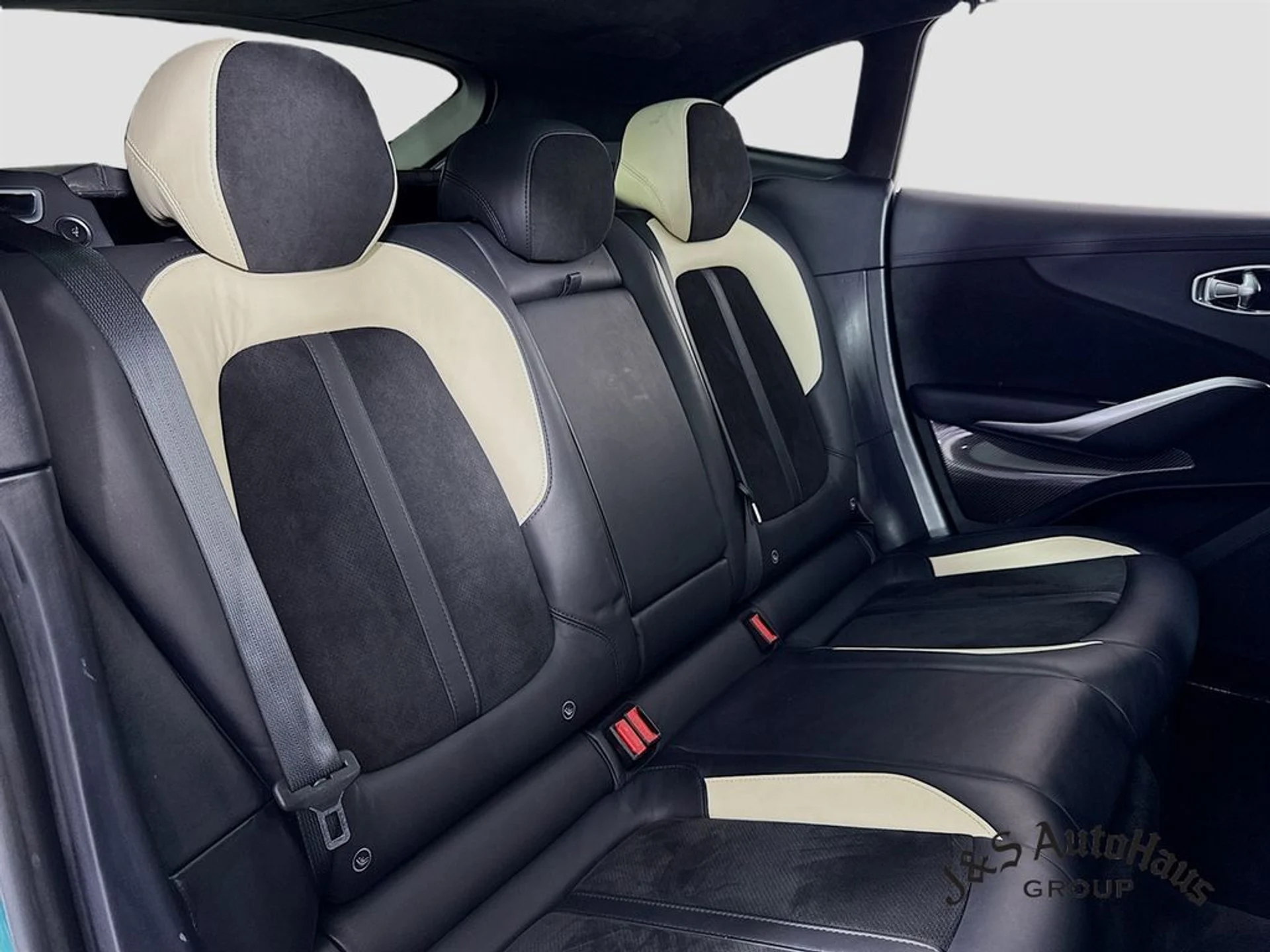 mph034_2003629831_v0r5xahm2tr0zhrcfho5h2nwvfi8_c95f541392