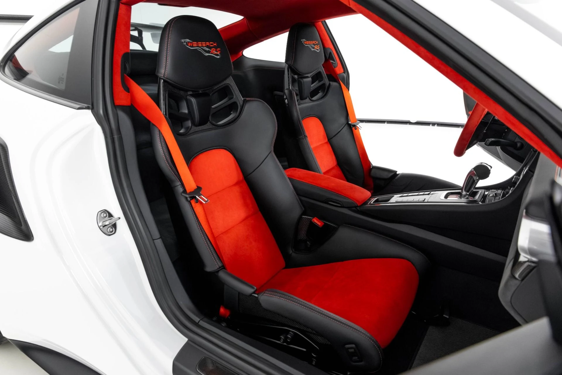 mph034_2006617650_Used_2018_Porsche_911_GT_2_RS_1763508422_59fa10803c