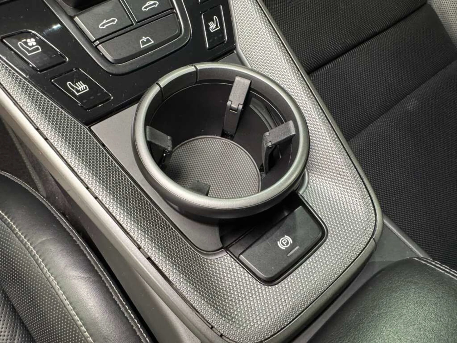 mph034_2041572756_e933c79ae821288c9746d73bd73d341f_05b86b6e95