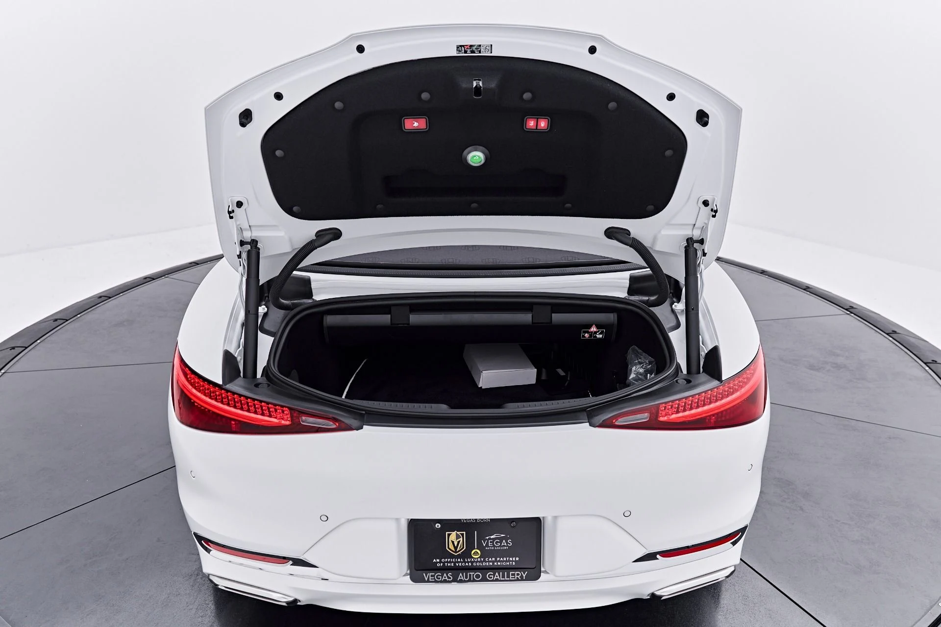 mph034_2050973773_Used_2026_Mercedes_Benz_SL_Class_Maybach_SL_680_1790357694_235c089c19