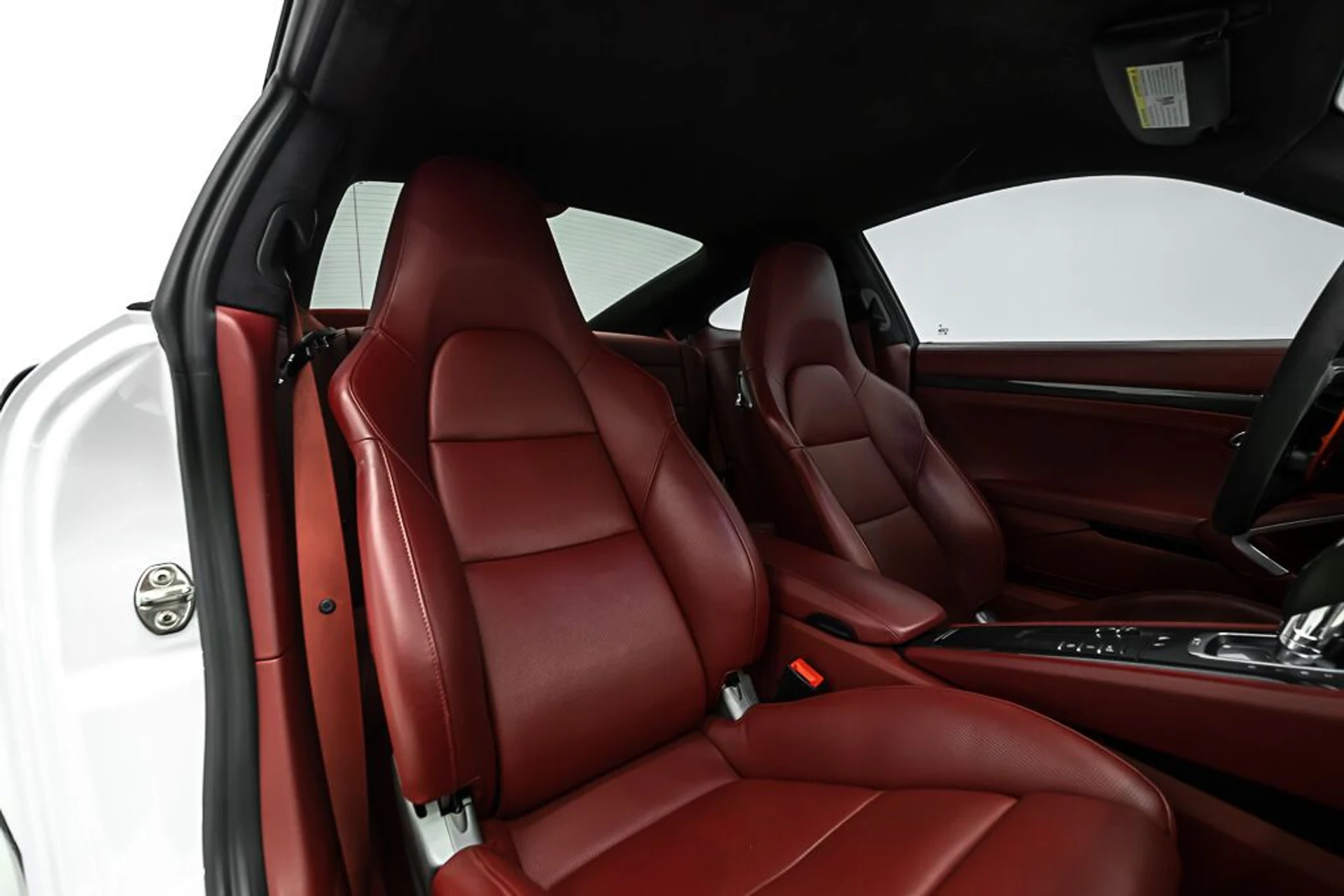 mph034_2052874118_porsche_911_2018_jpg_v_1773863537_9e1d77486c