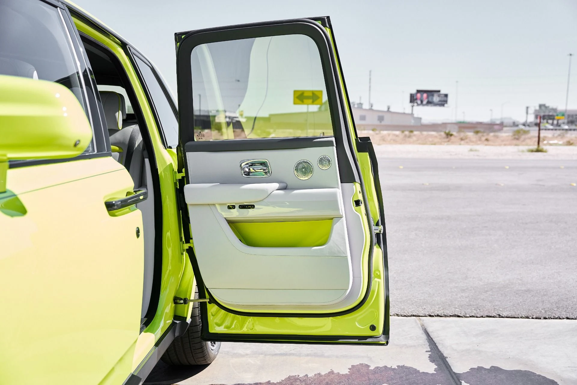 mph034_2058592539_Used_2024_Rolls_Royce_Cullinan_Base_1773162602_56d80df256