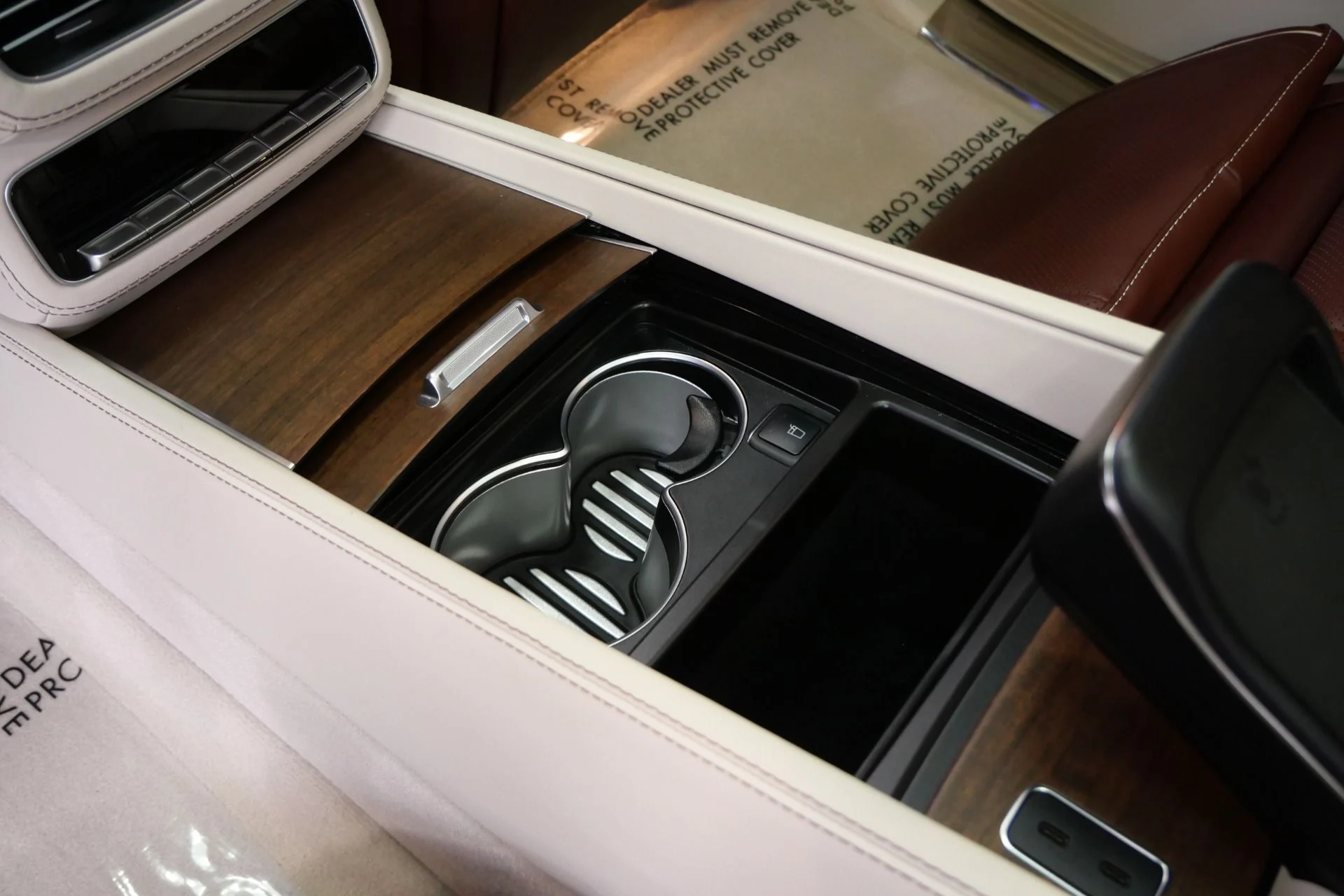 mph034_2062899387_Used_2022_Mercedes_Benz_Maybach_GLS_600_4_MATIC_Beautiful_Colors_Four_Seat_Configuration_Walnut_Trim_1776795080_d5bc5c1a03