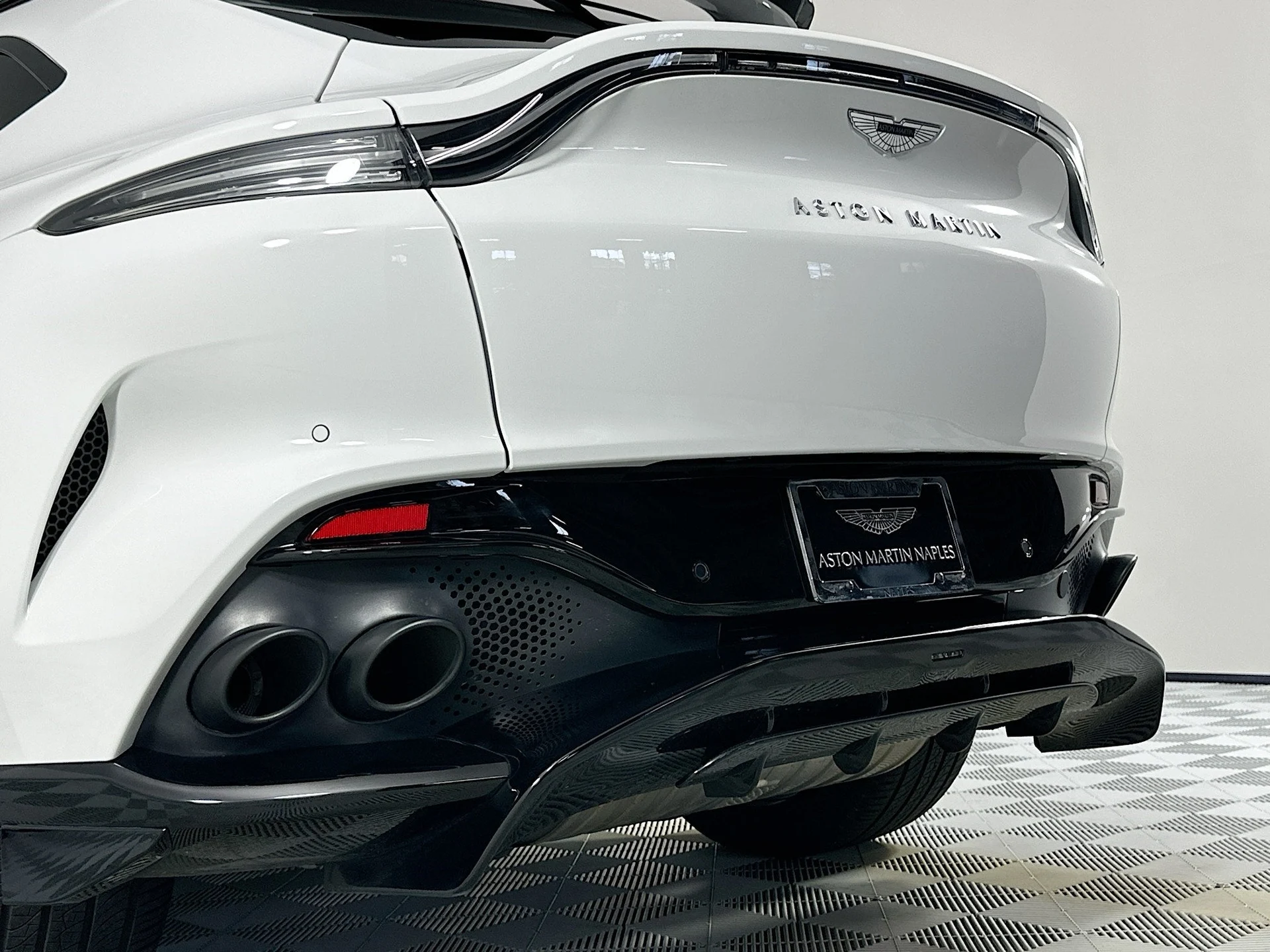 mph034_2072373338_35_6044c29859