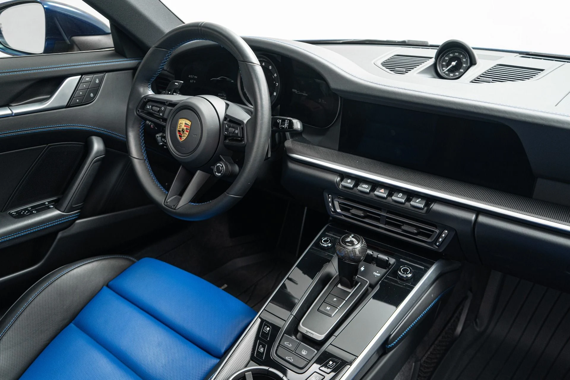 mph034_2085723641_Used_2022_Porsche_911_Carrera_Premium_Package_Plus_Two_Tone_Interior_1780607080_24e0741ade
