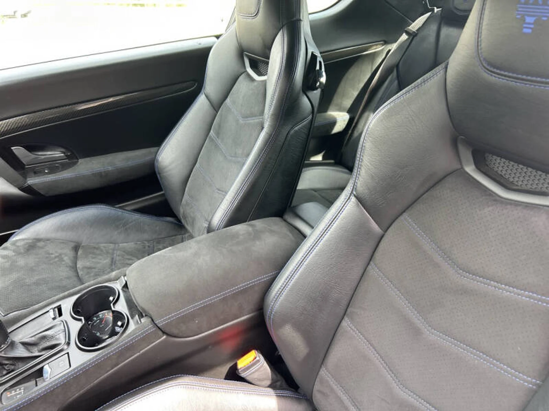 mph034_2087174080_2016_maserati_granturismo_mc_2dr_coupe_124b068268