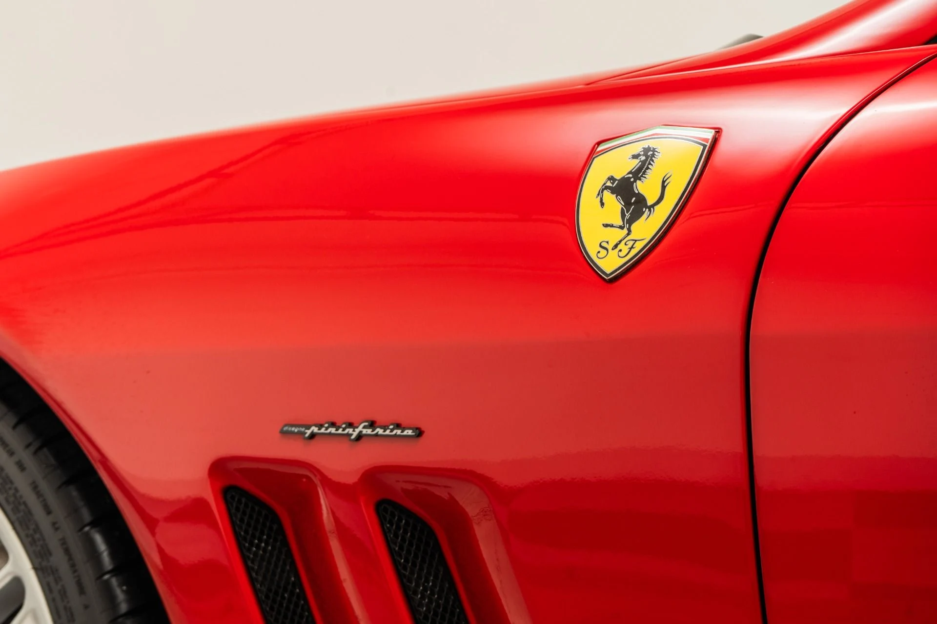 mph034_2092184363_Used_2000_Ferrari_550_Maranello_1760995634_13f7aa10b3