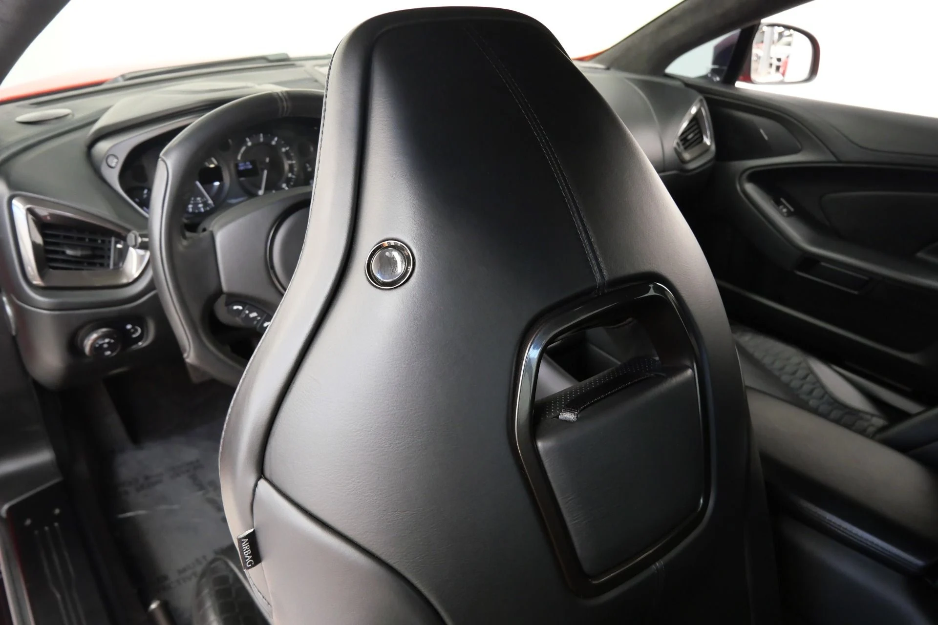 mph034_2093009325_Used_2014_Aston_Martin_Vanquish_AML_Color_V12_Power_Awesome_Sound_1781289634_1e6ef78463