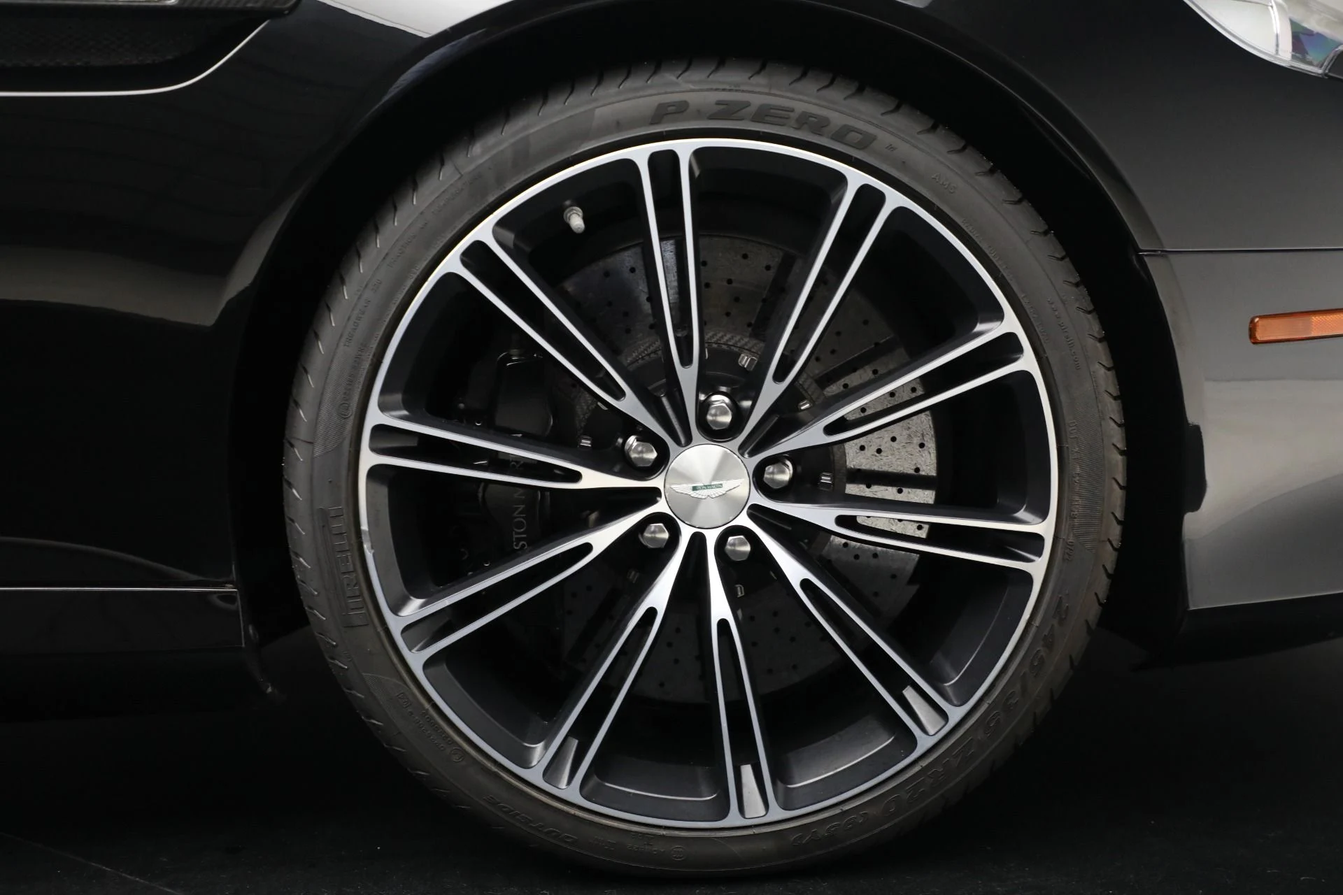 mph034_2107163270_Used_2015_Aston_Martin_DB_9_Carbon_Edition_8ae0861792