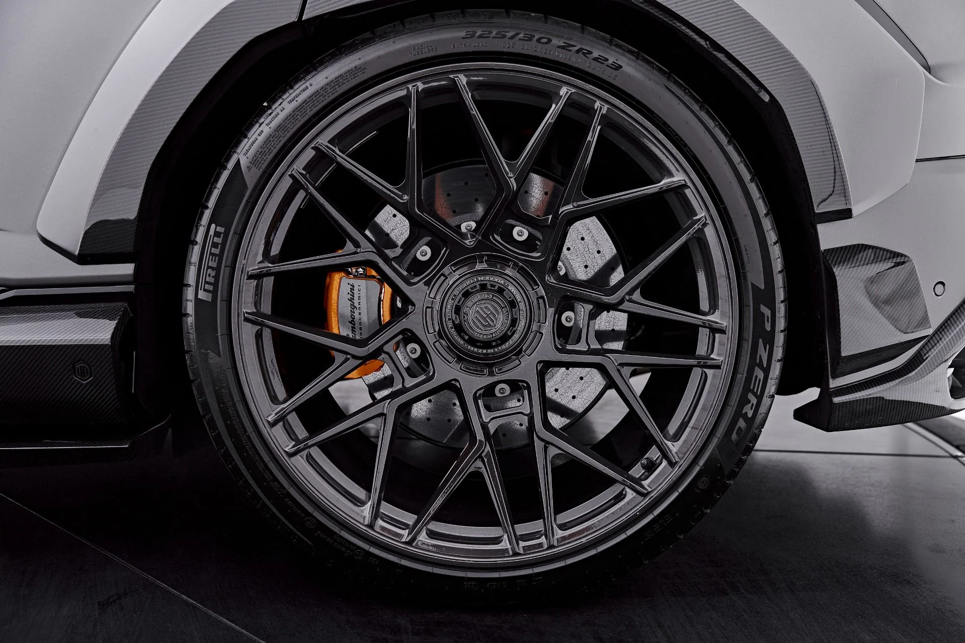 mph034_2109720359_Used_2025_Lamborghini_Urus_SE_1788282709_e70982ad80