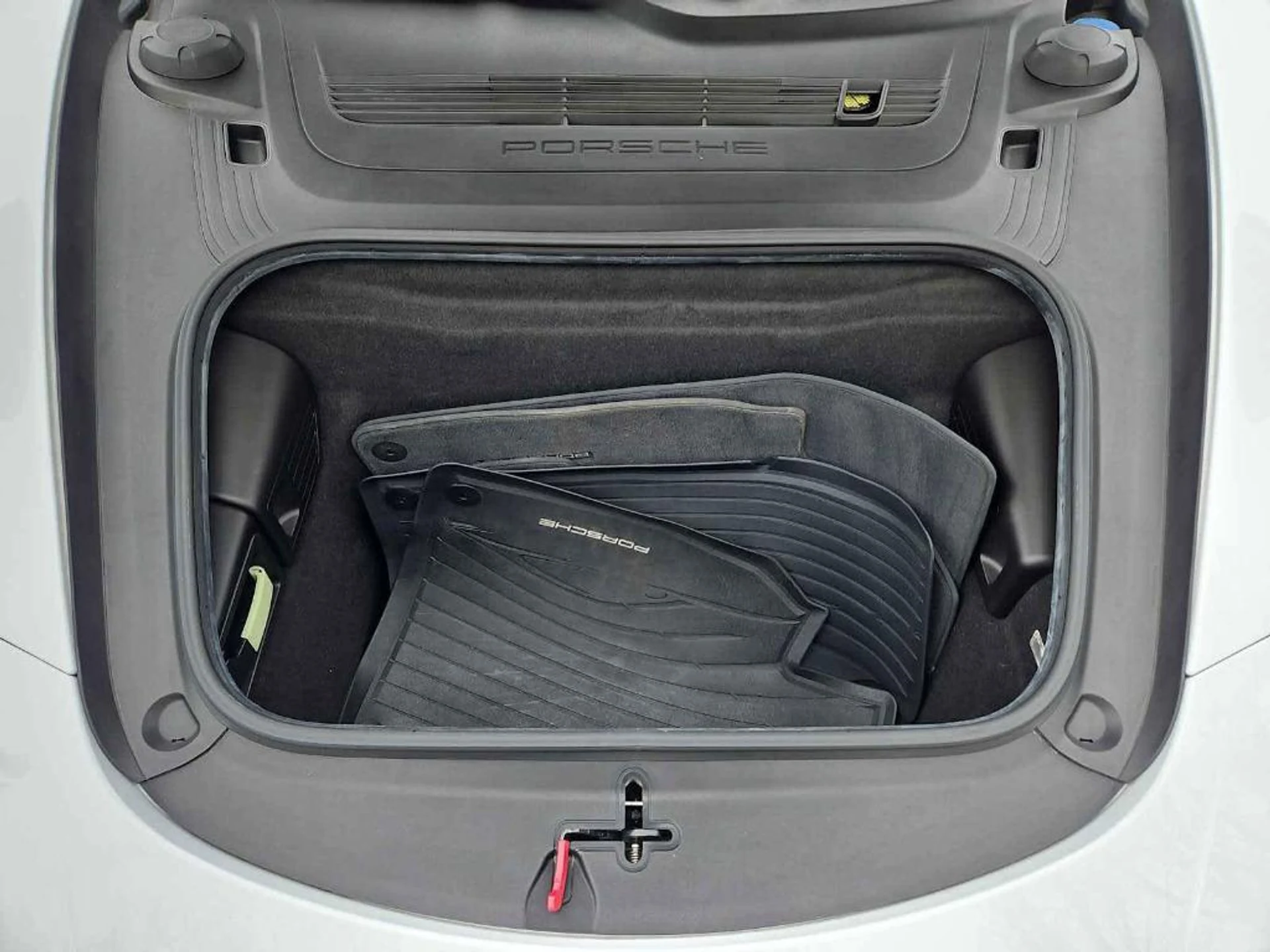 mph034_2112646126_WH_Gb_QD_Po5_F41_OT_Lq6_B_Yxmp_I_Icbk_20569a8cd9