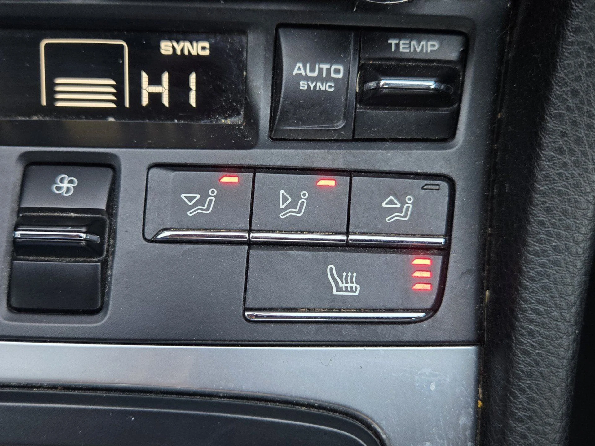 mph034_2121819599_7370b5e01c280513b7ce467a9cf09d00x_45735642c3