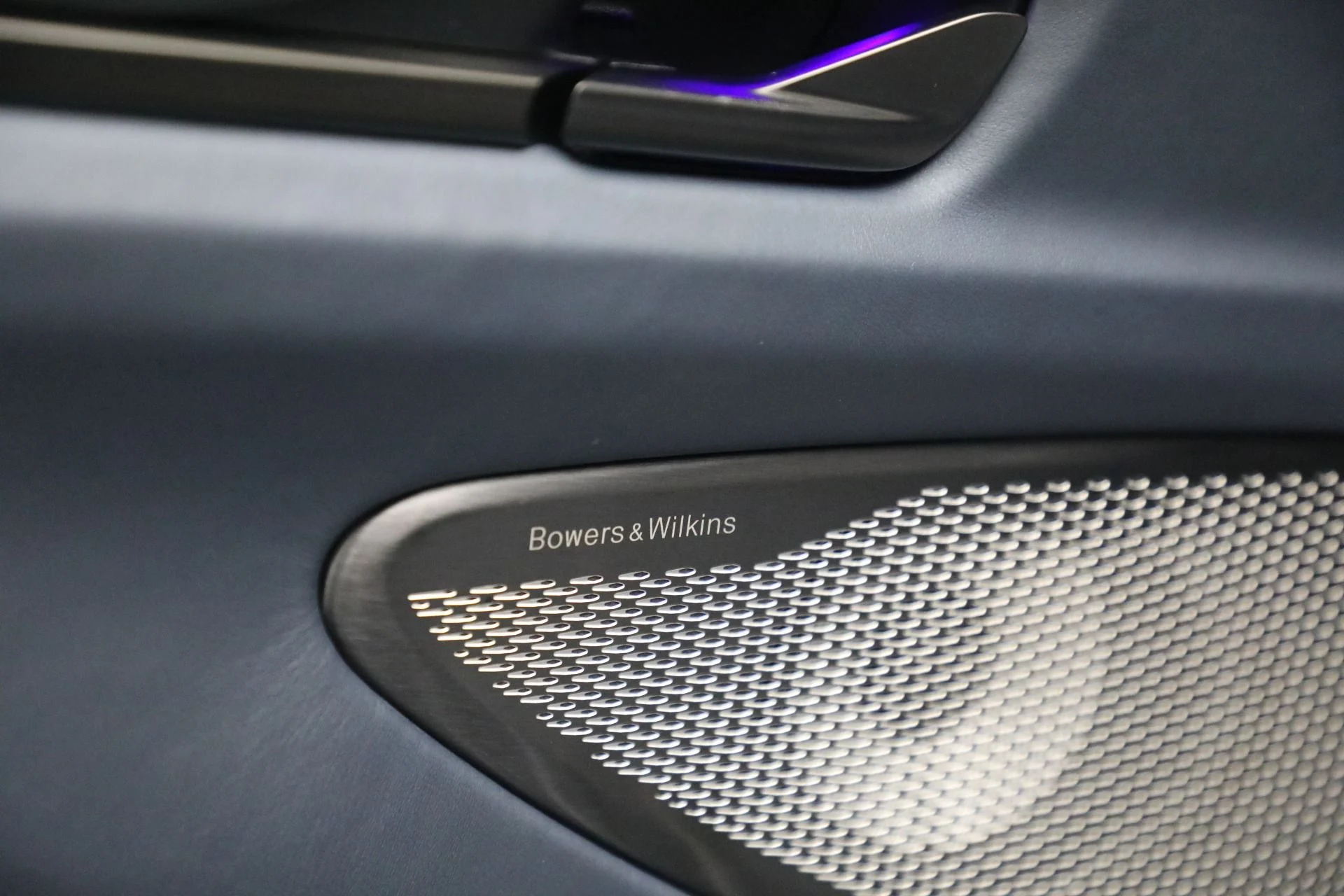 mph034_2127232086_New_2026_Aston_Martin_Vantage_S_Roadster_1787407546_8d73a68347