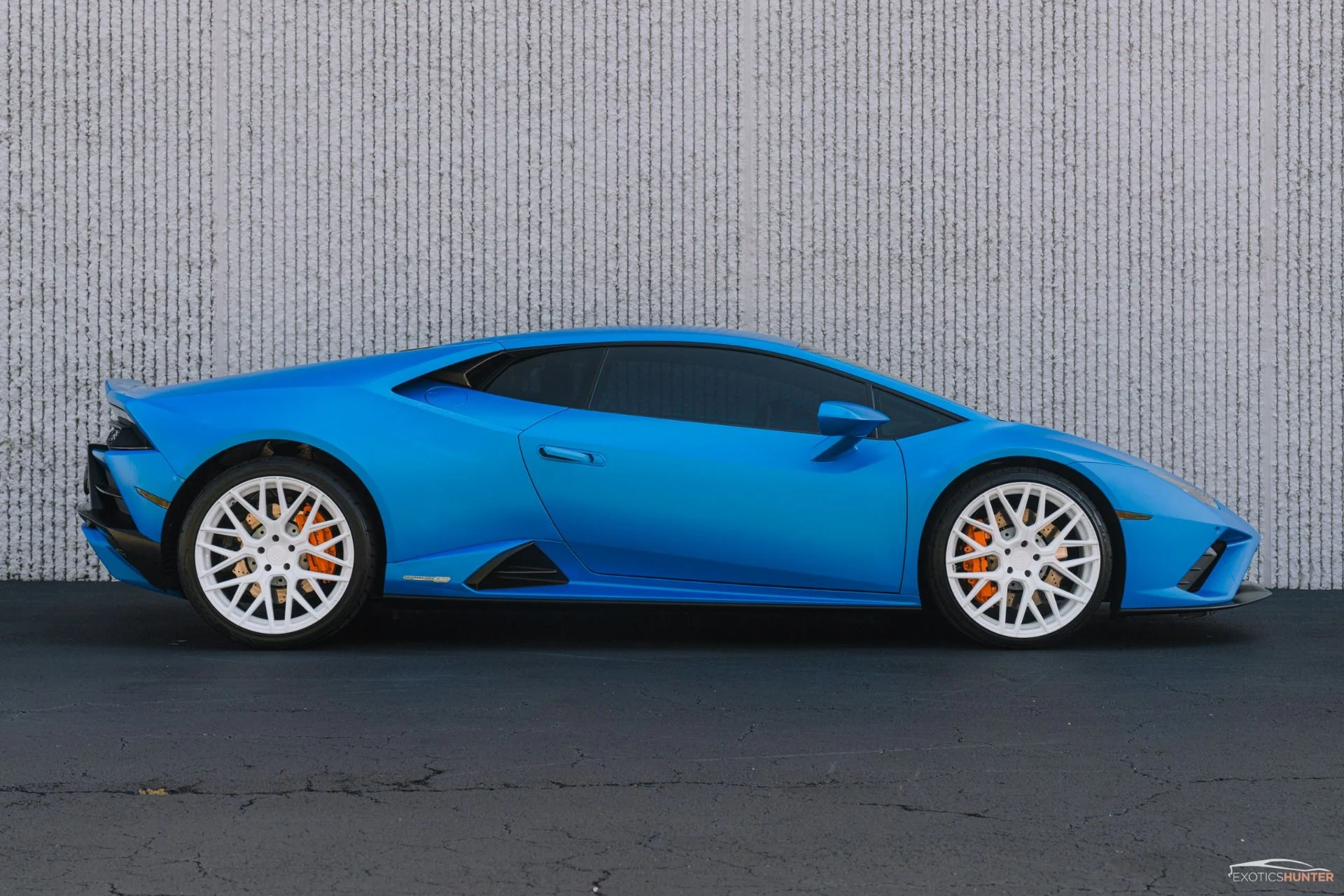 mph034_2133252850_Used_2020_Lamborghini_Huracan_EVO_Blu_Aegeus_Matte_Paint_w_Orange_Leather_Sensonum_Audio_1781046244_b915c0d4a3