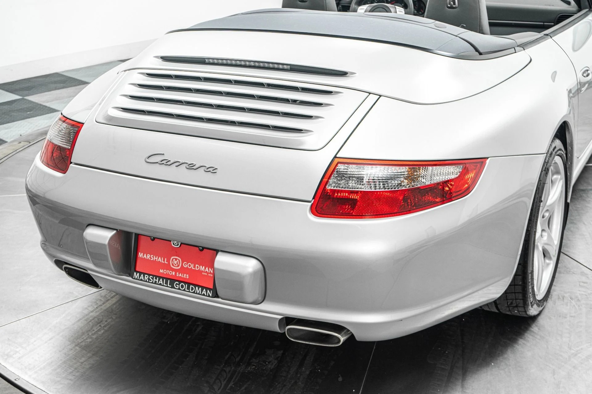 mph034_2134121330_Used_2005_Porsche_911_Carrera_1782410367_cbef5f560a