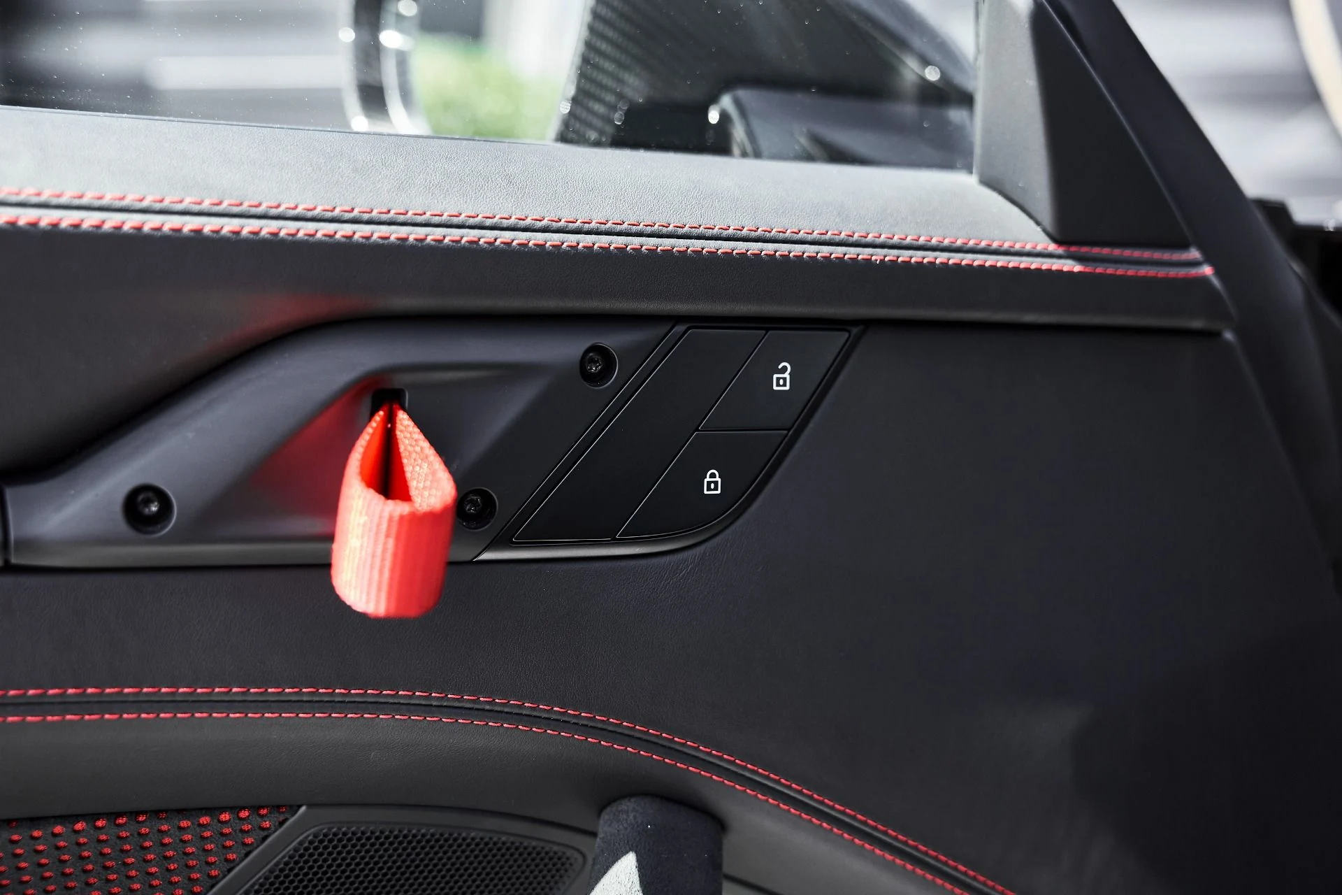 mph034_2142849938_Used_2024_Porsche_911_GT_3_RS_1775094539_fc8de63f89