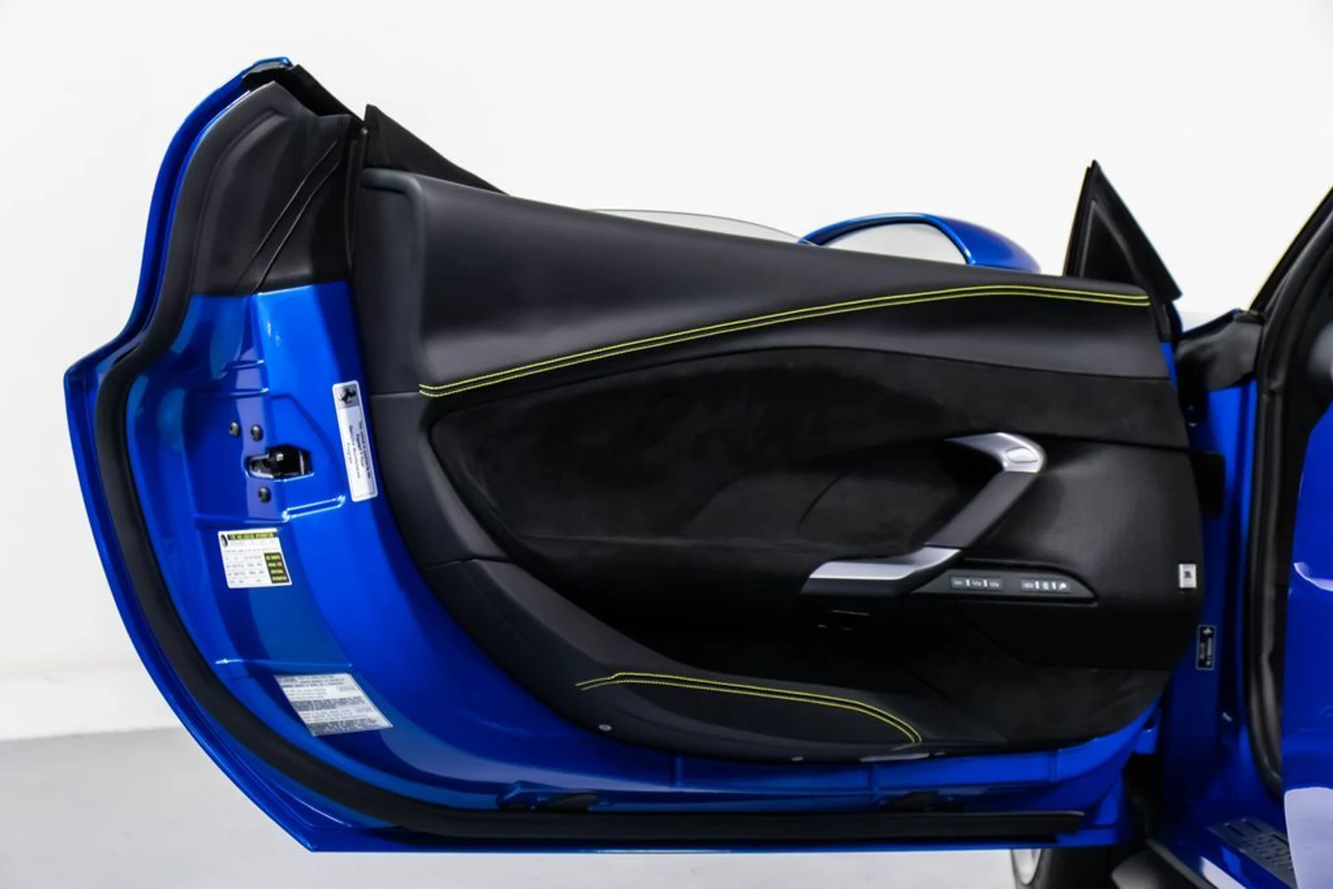 mph034_2143929673_cc525077af377041b181a5b55eb44f26x_2e4d65efa9