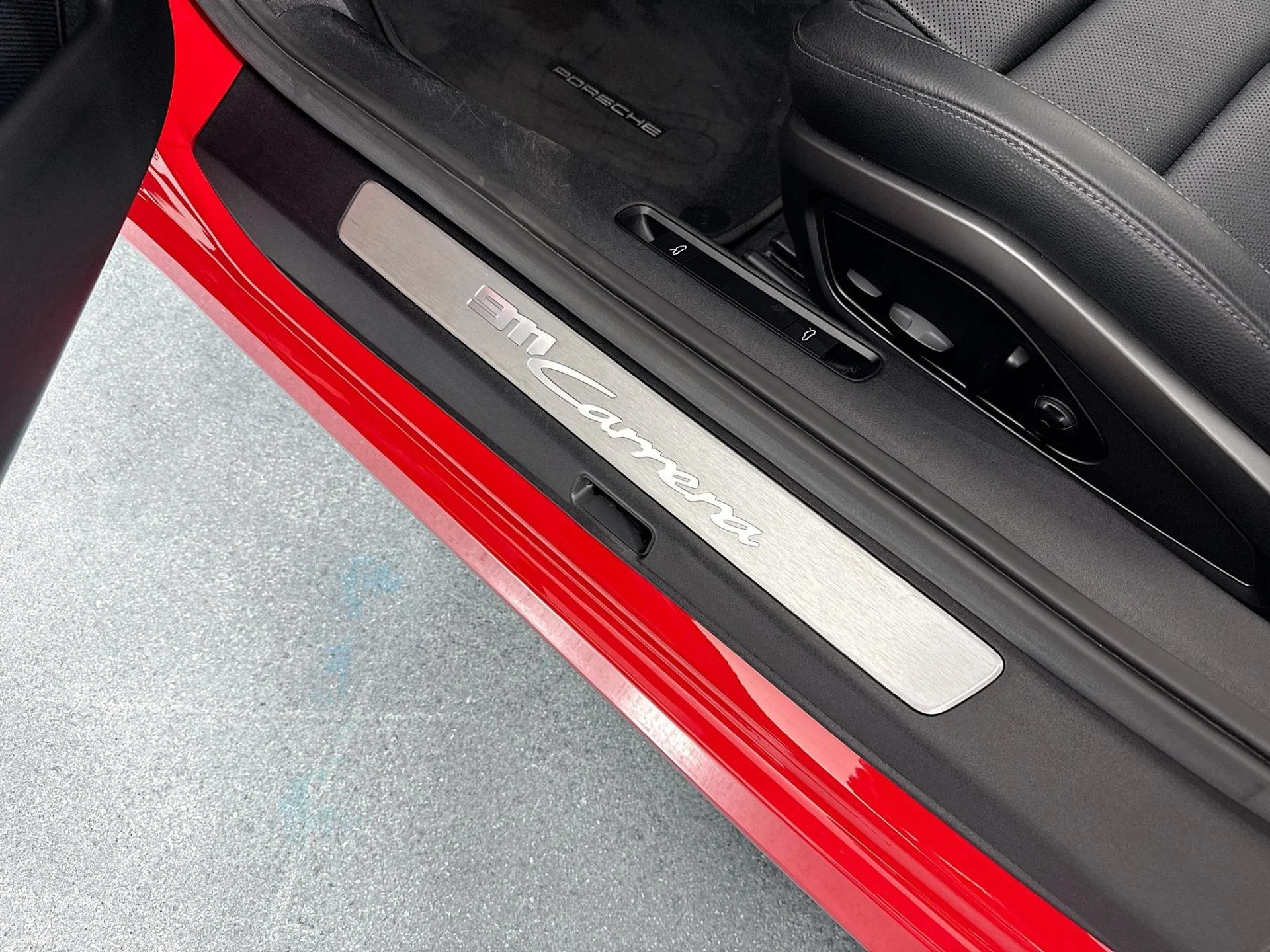 mph034_214728501_Used_2020_Porsche_911_Carrera_1782937917_44c5179dec