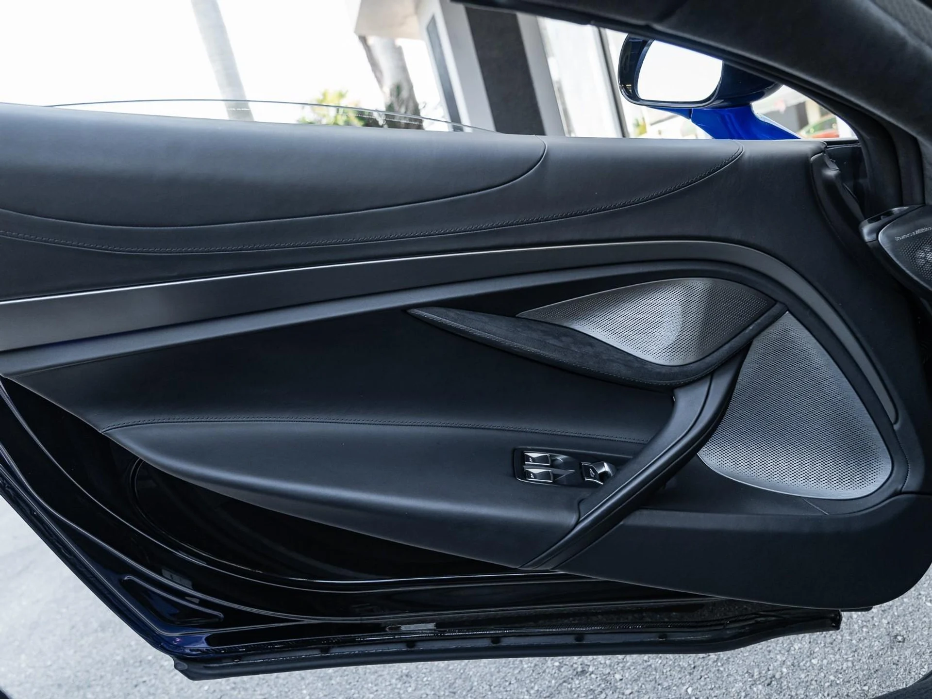 mph034_2153039692_Used_2024_Mc_Laren_750_S_1763507175_5a3991480b