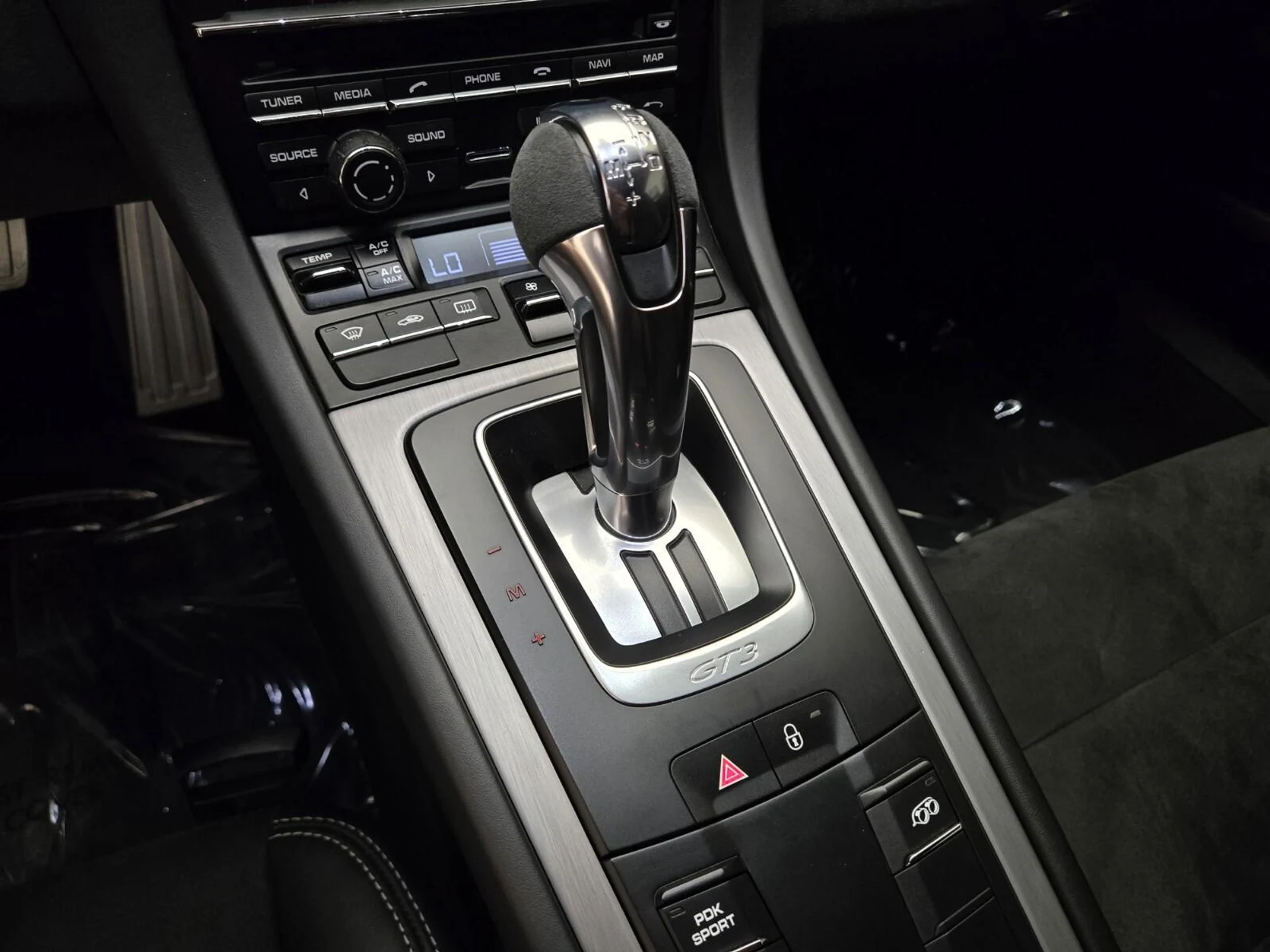 mph034_2159658634_Used_2015_Porsche_911_GT_3_1756192137_e93e2909c3