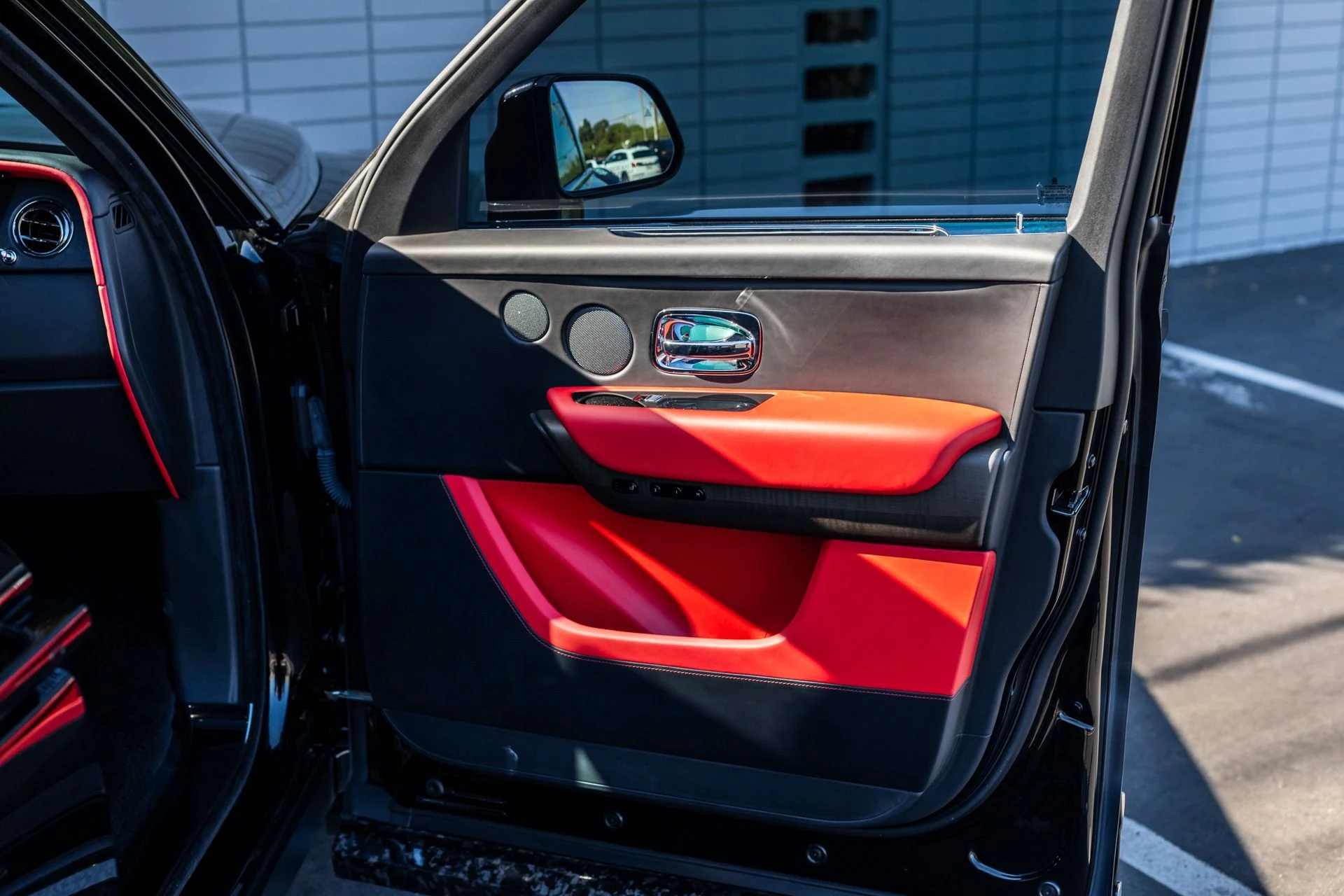 mph034_2160810316_Used_2021_Rolls_Royce_Cullinan_1698712233_3215259397