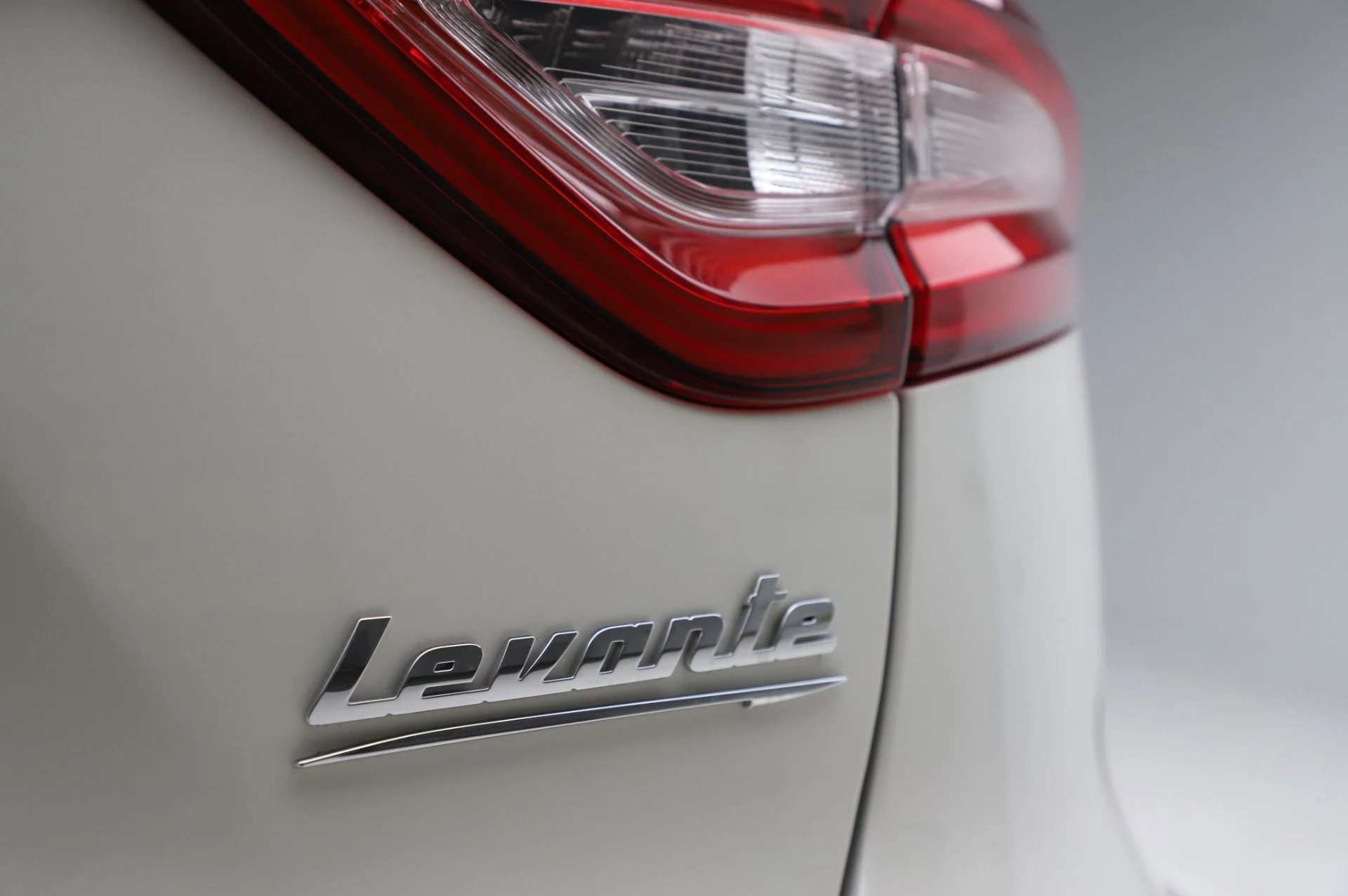 mph034_216110213_Used_2019_Maserati_Levante_Trofeo_1783628754_4a57b9a67b