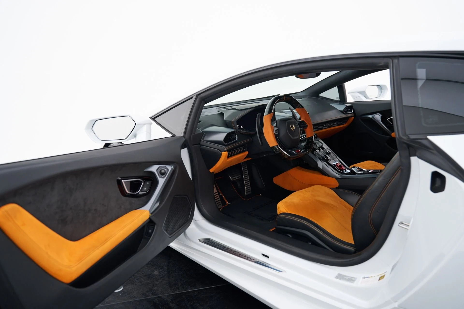 mph034_2161304169_Used_2015_Lamborghini_Huracan_LP_610_4_1792523983_fa2b39986d