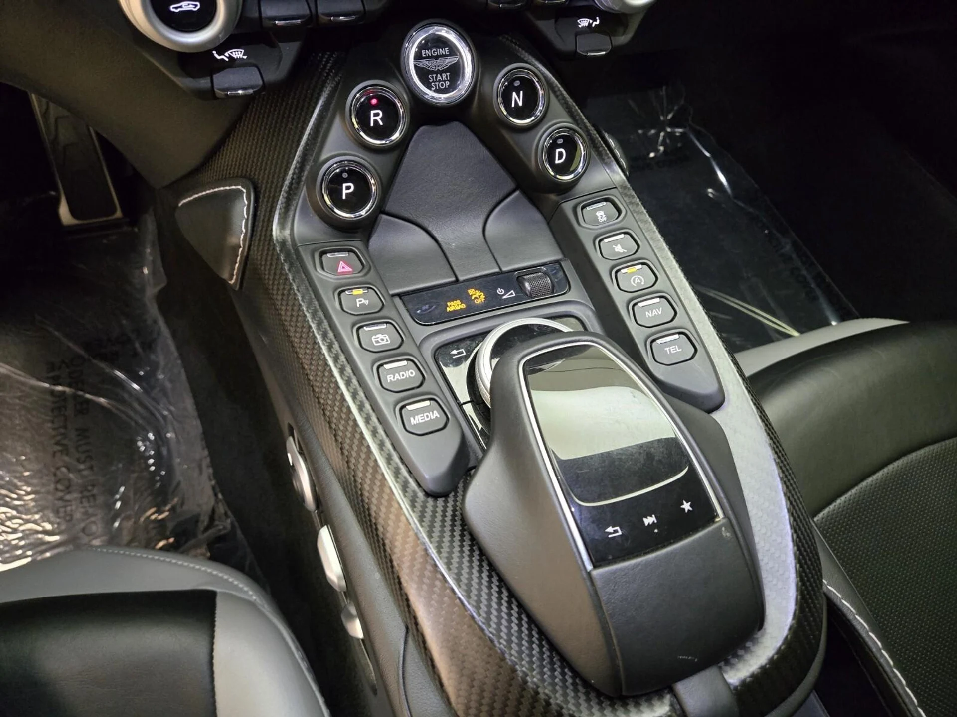 mph034_2167117894_Used_2019_Aston_Martin_Vantage_1756191194_80ebf8da82