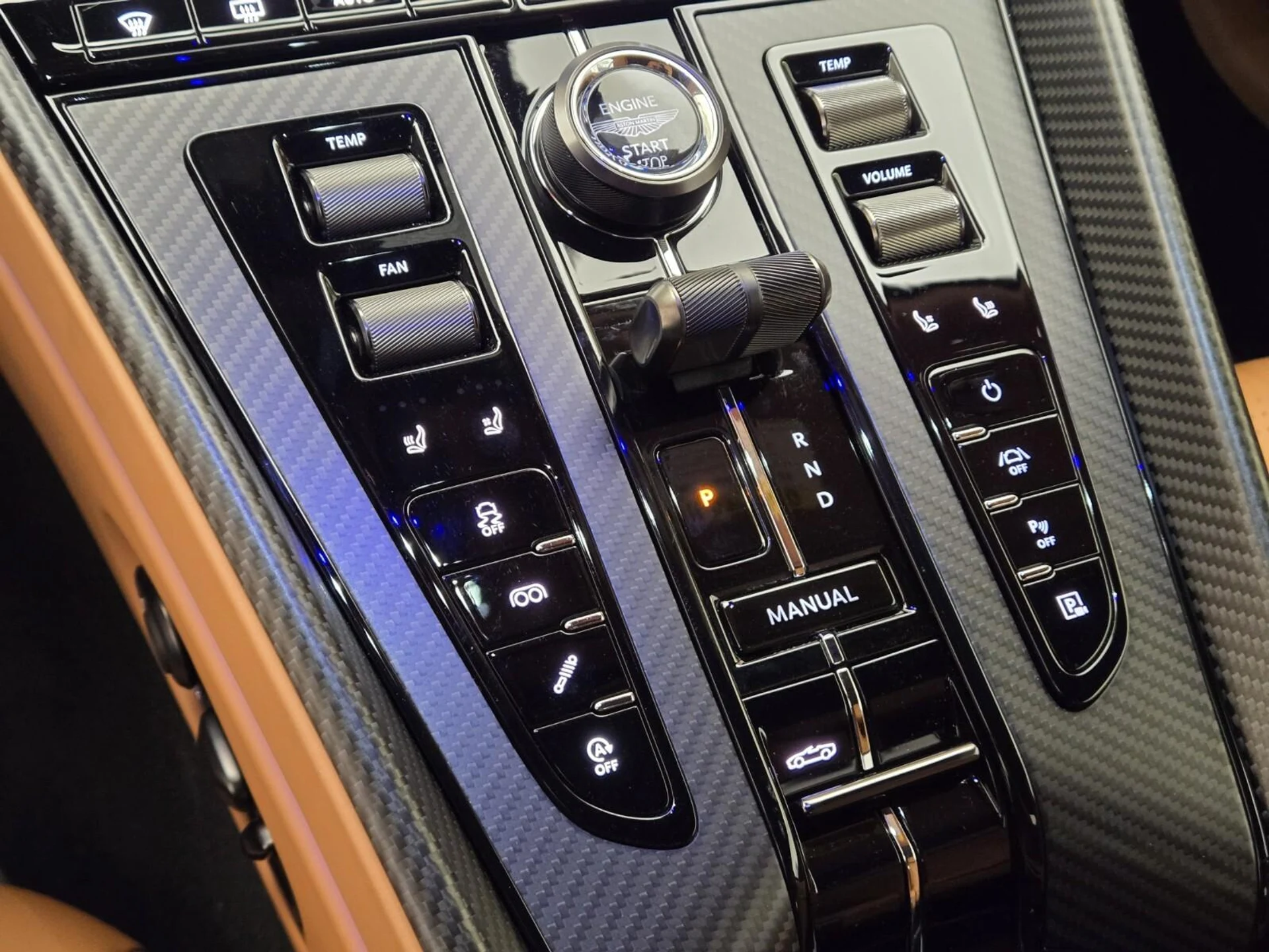 mph034_2168737165_New_2026_Aston_Martin_DB_12_Volante_1771740434_30e174c085