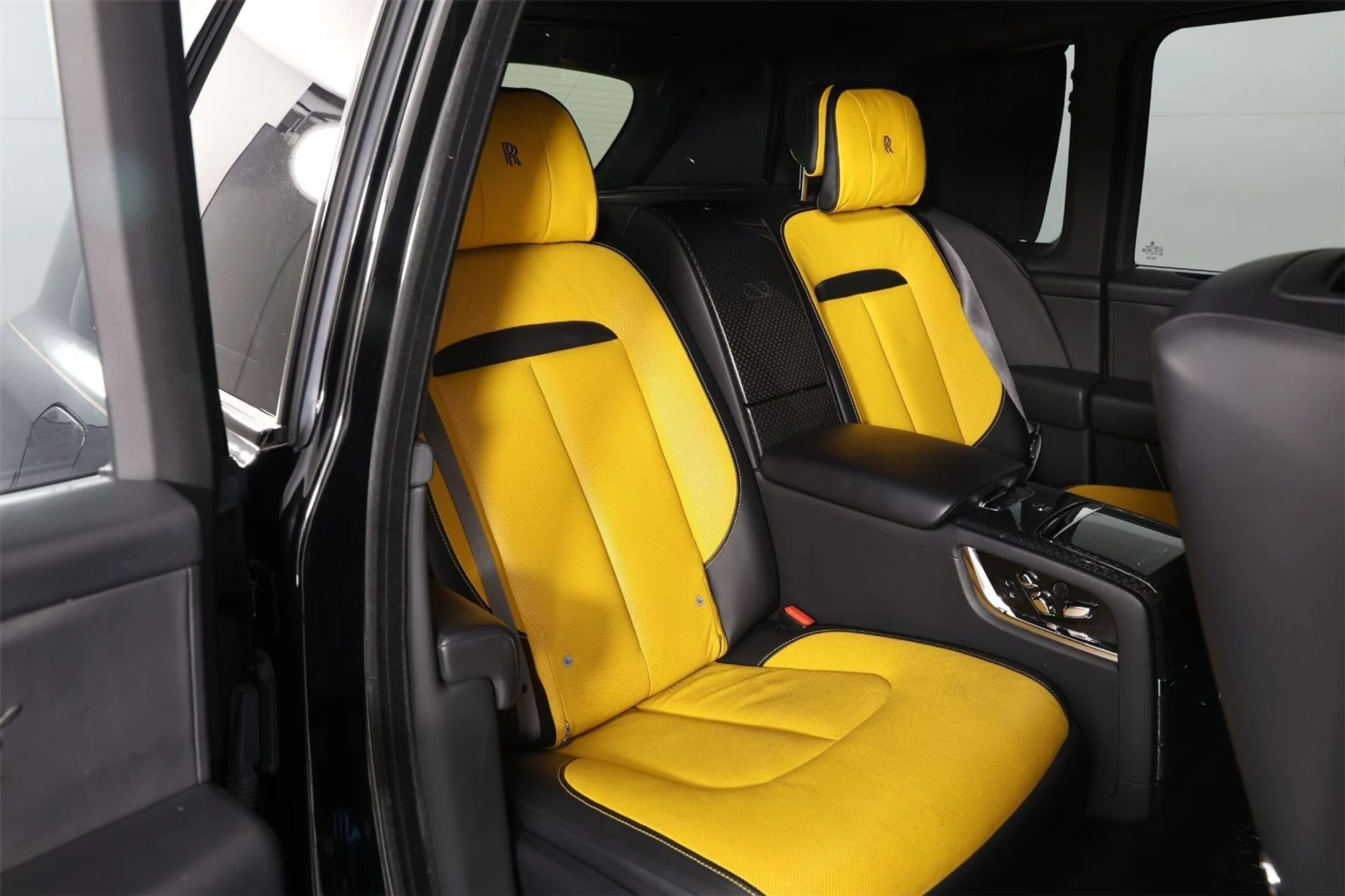 mph034_2181995293_652ce97b2b019a354d9e857976f8f99a_e704093c00