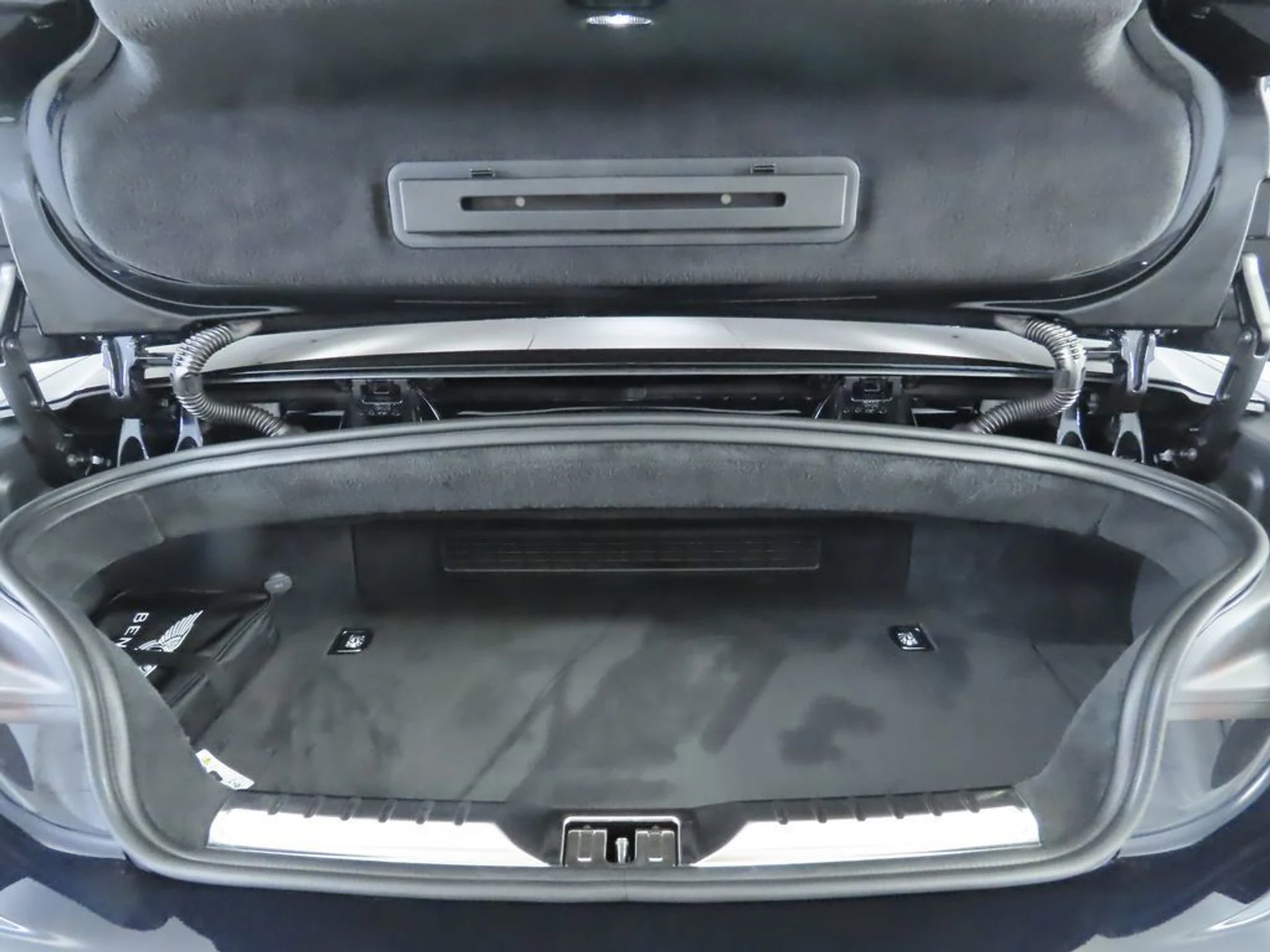 mph034_2188674531_new_2026_bentley_continental_gtc_8119_22946843_35_1024_e678c5abfe