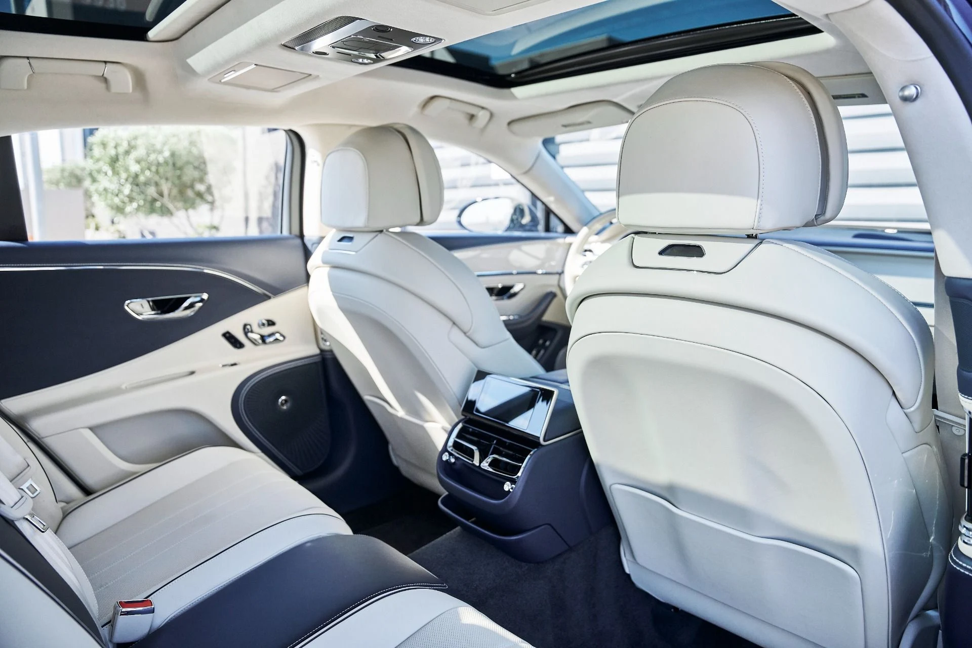 mph034_2194846466_Used_2024_Bentley_Flying_Spur_Mulliner_V8_1773796239_d36720c4fe