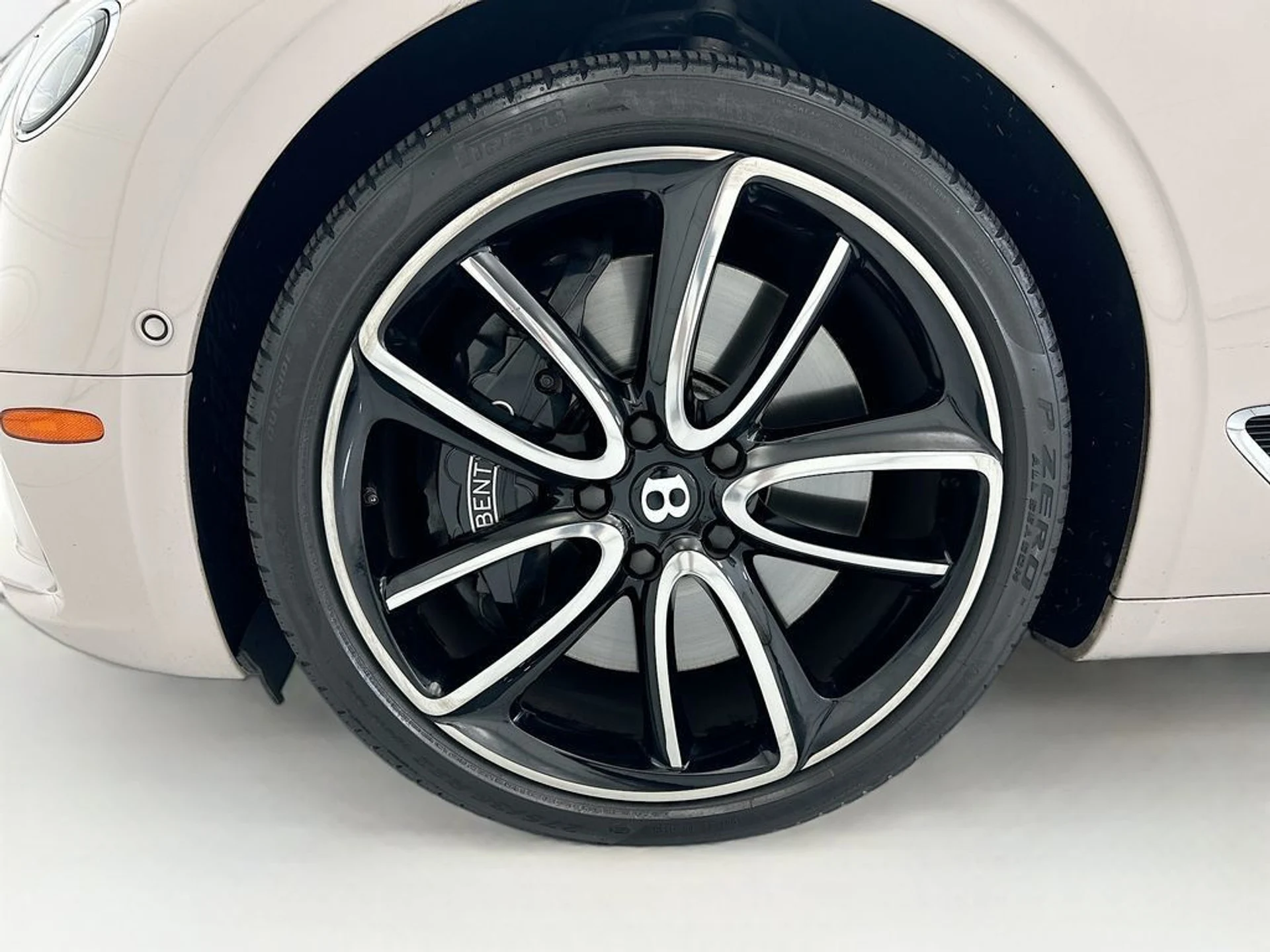 mph034_2208142158_used_2021_bentley_continental_gtv8convertible_8119_23001236_35_1024_c2f38da155