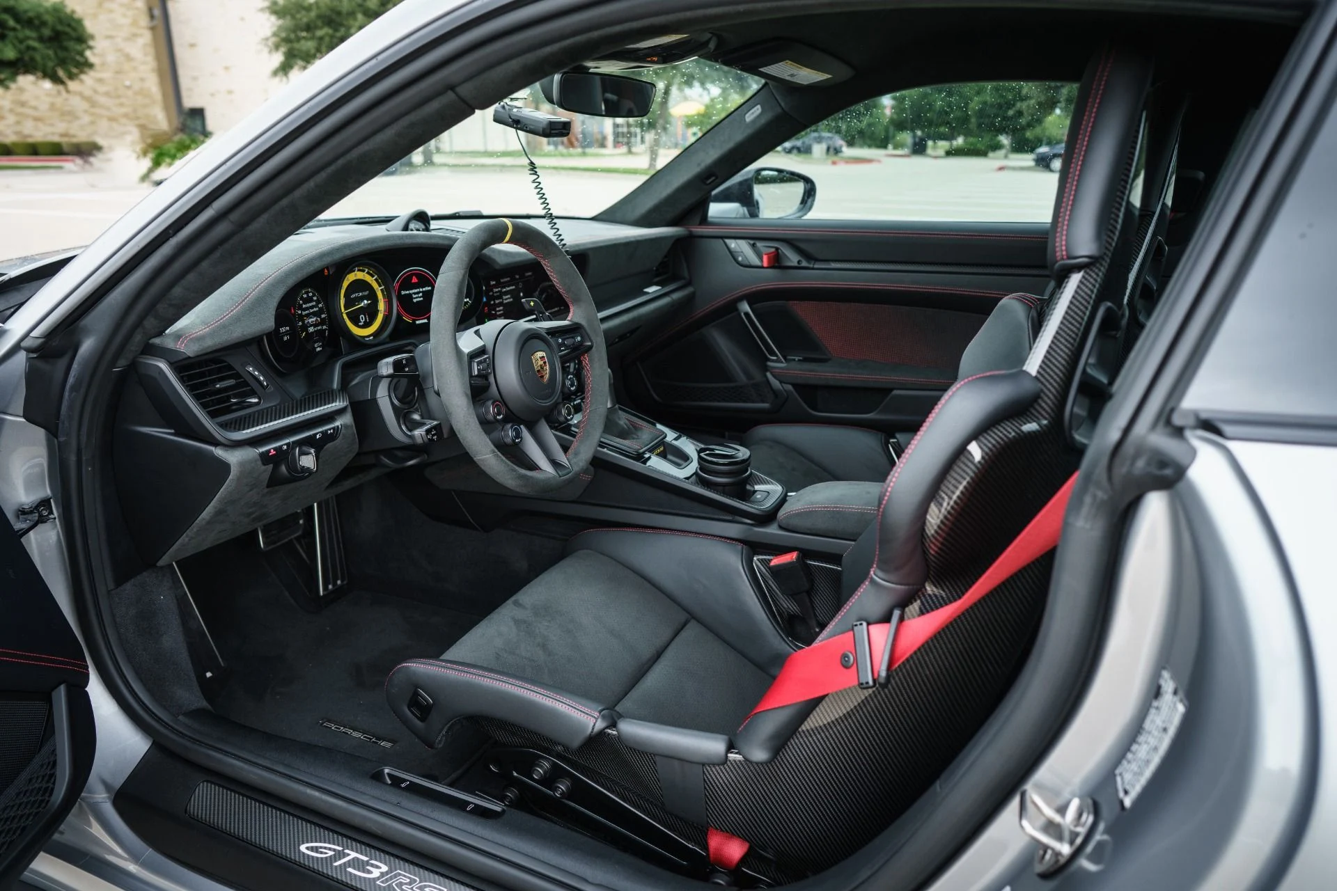 mph034_2208361986_Used_2025_Porsche_911_GT_3_RS_1777653448_54390f7dee