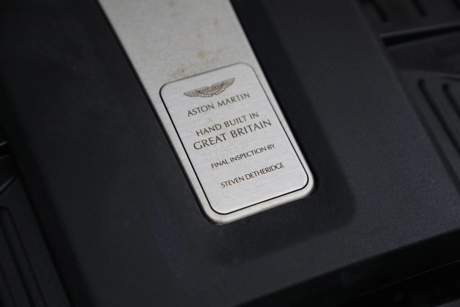 mph034_2213926238_Used_2023_Aston_Martin_DBX_707_1764179397_9e1b1f60ed