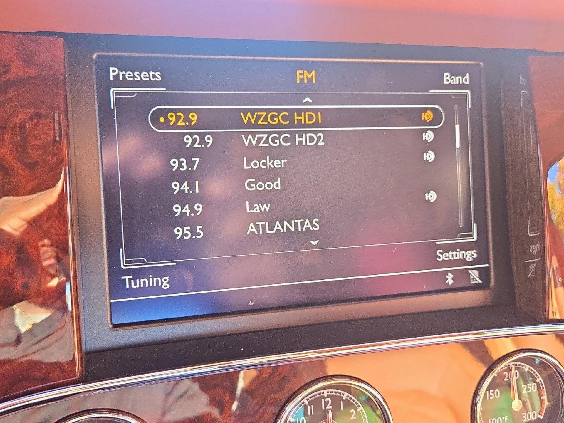 mph034_2222308301_5aea9f3d0a306ea18b1ede8c114497f4x_bcae658d03